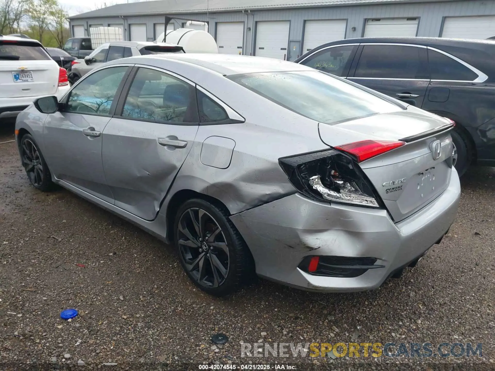 3 Photograph of a damaged car 2HGFC2F81KH532366 HONDA CIVIC 2019