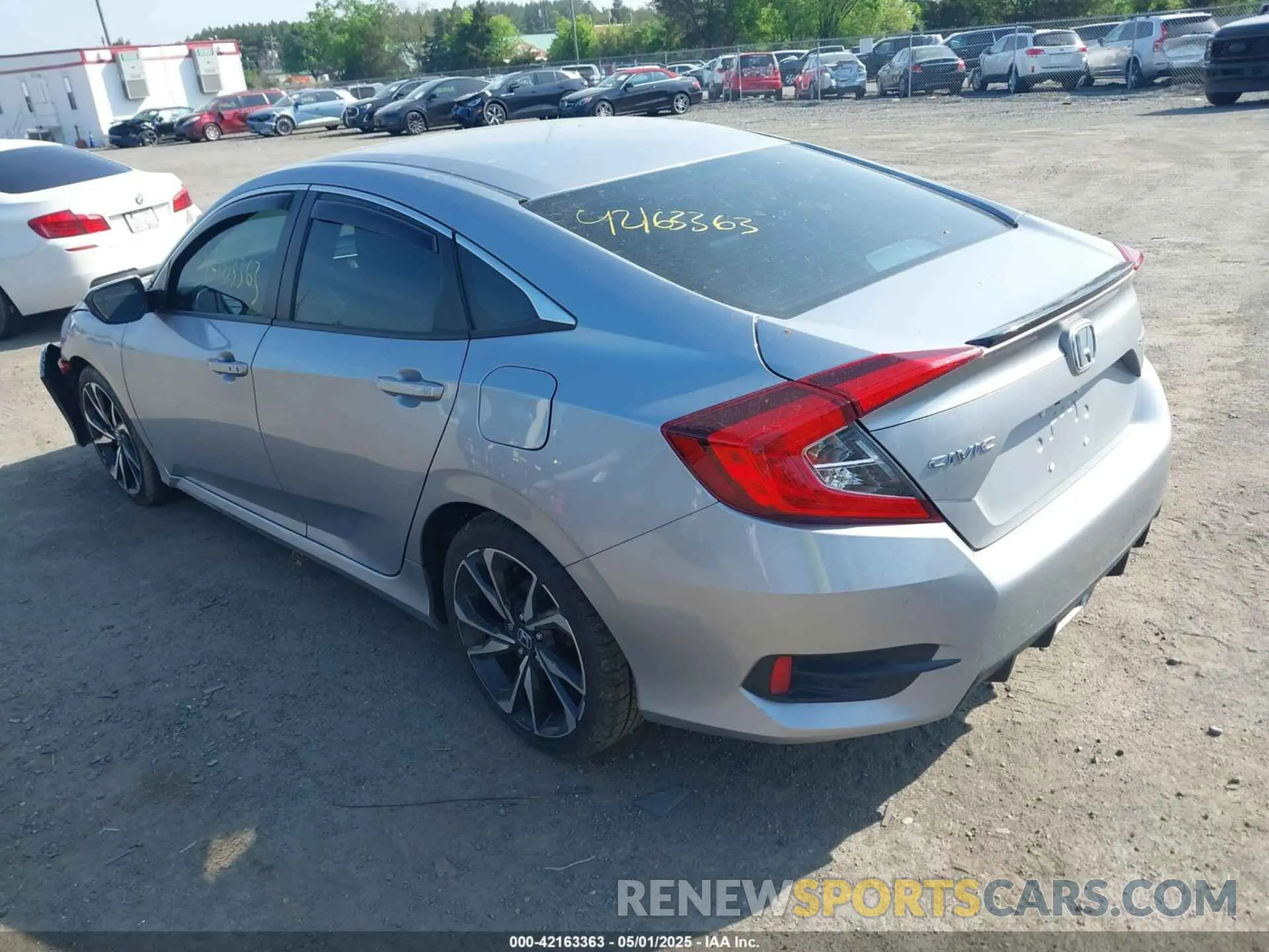 3 Photograph of a damaged car 2HGFC2F81KH535381 HONDA CIVIC 2019