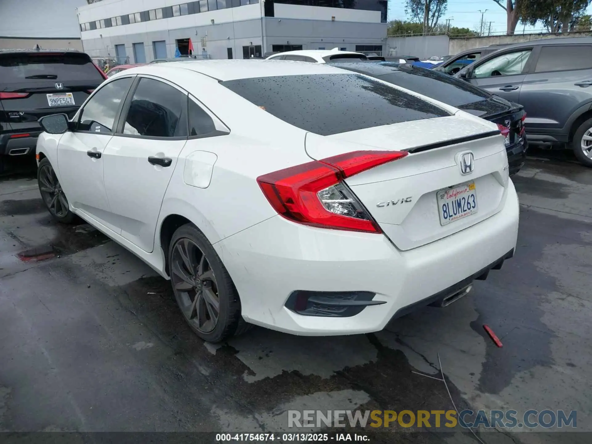 3 Photograph of a damaged car 2HGFC2F81KH543741 HONDA CIVIC 2019