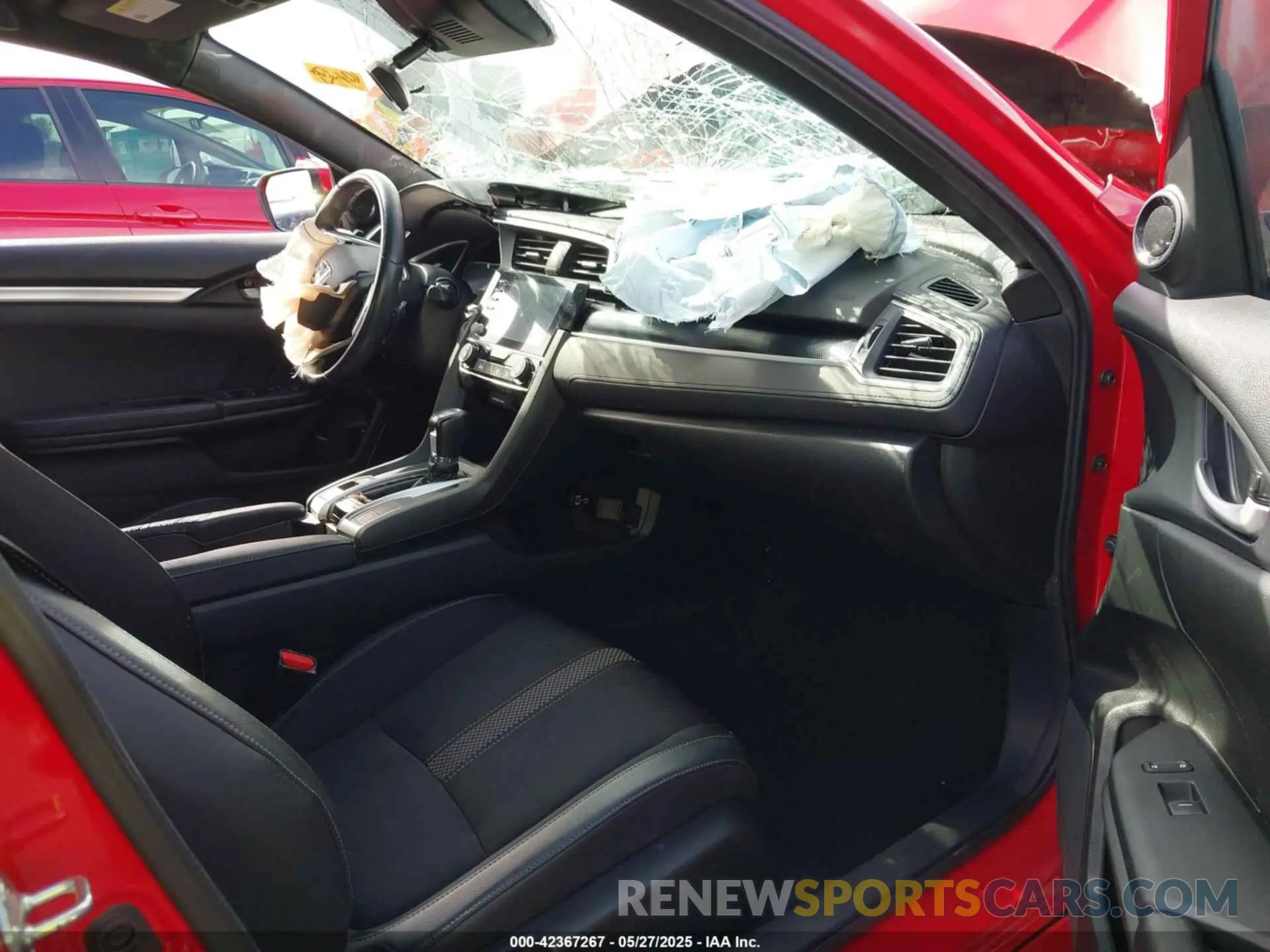 5 Photograph of a damaged car 2HGFC2F81KH548616 HONDA CIVIC 2019
