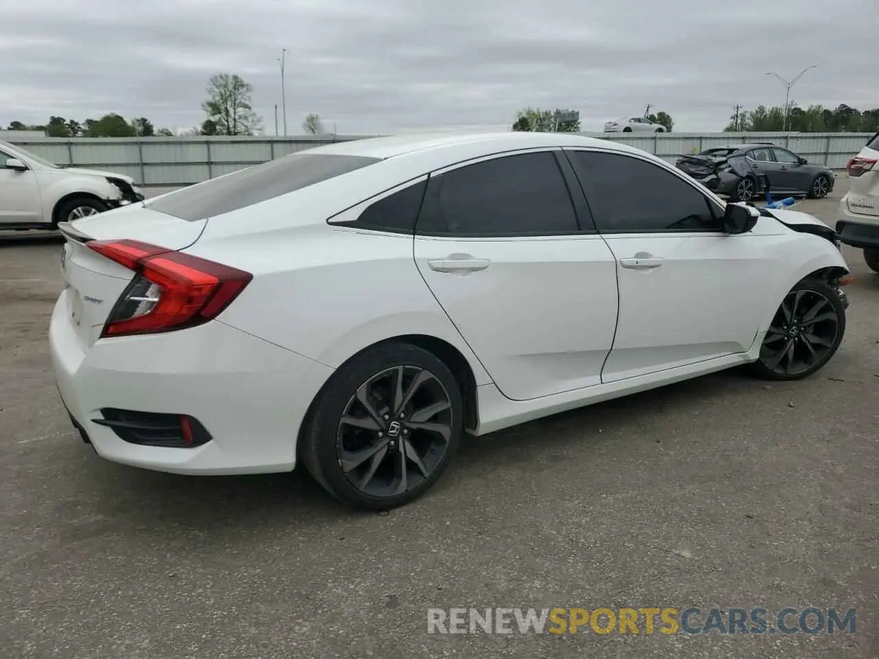3 Photograph of a damaged car 2HGFC2F81KH574813 HONDA CIVIC 2019