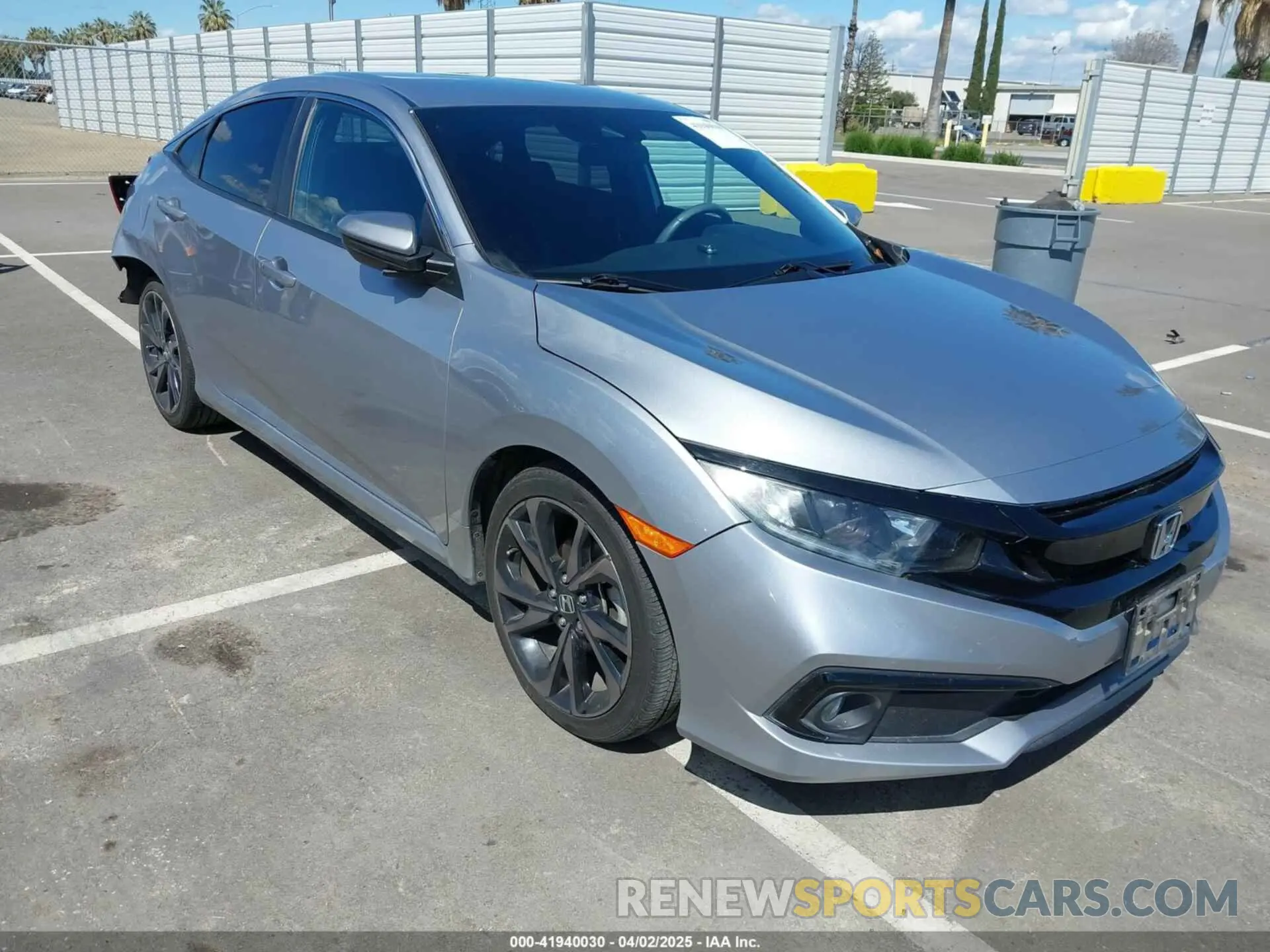 1 Photograph of a damaged car 2HGFC2F82KH519464 HONDA CIVIC 2019