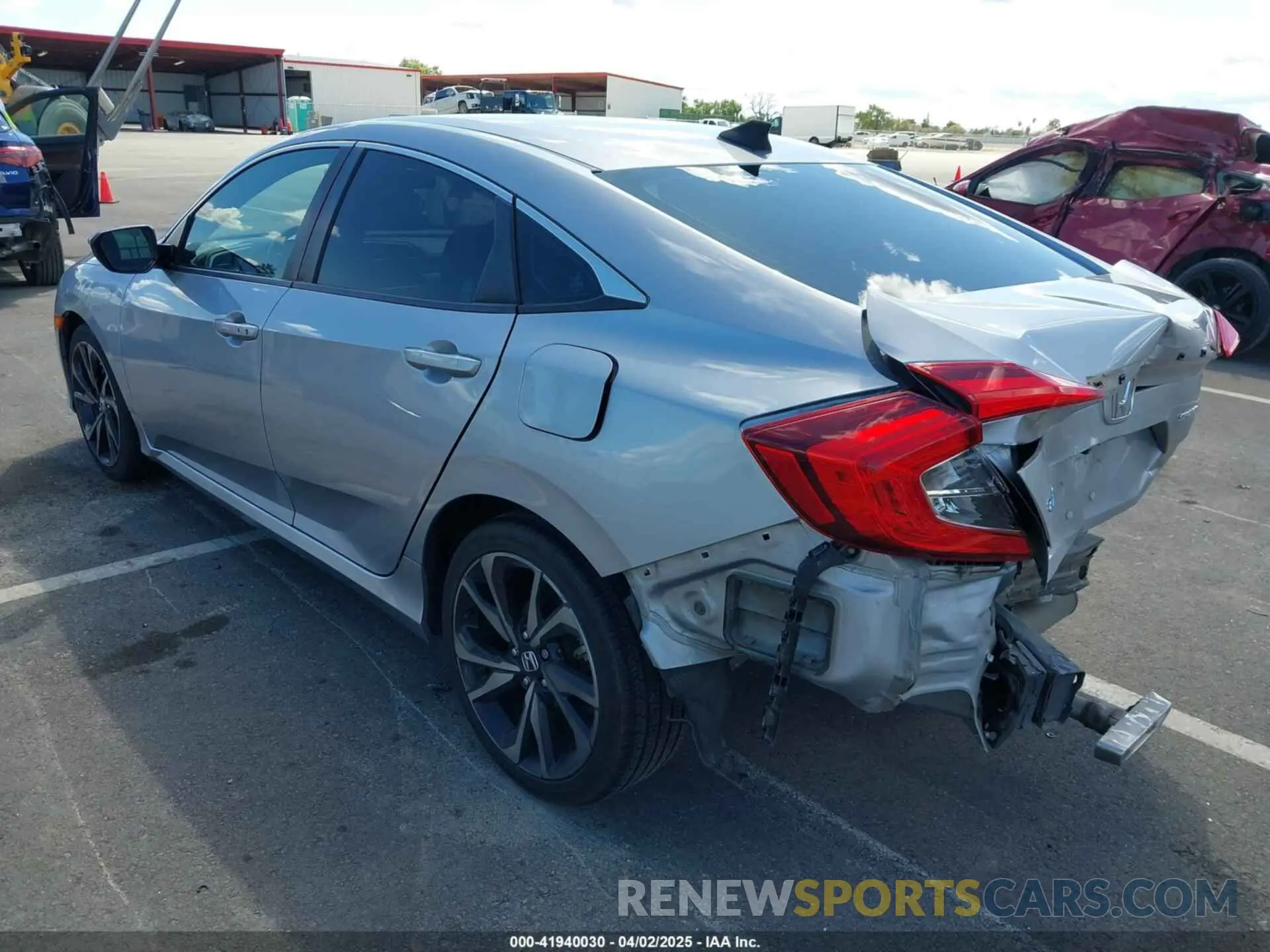 3 Photograph of a damaged car 2HGFC2F82KH519464 HONDA CIVIC 2019