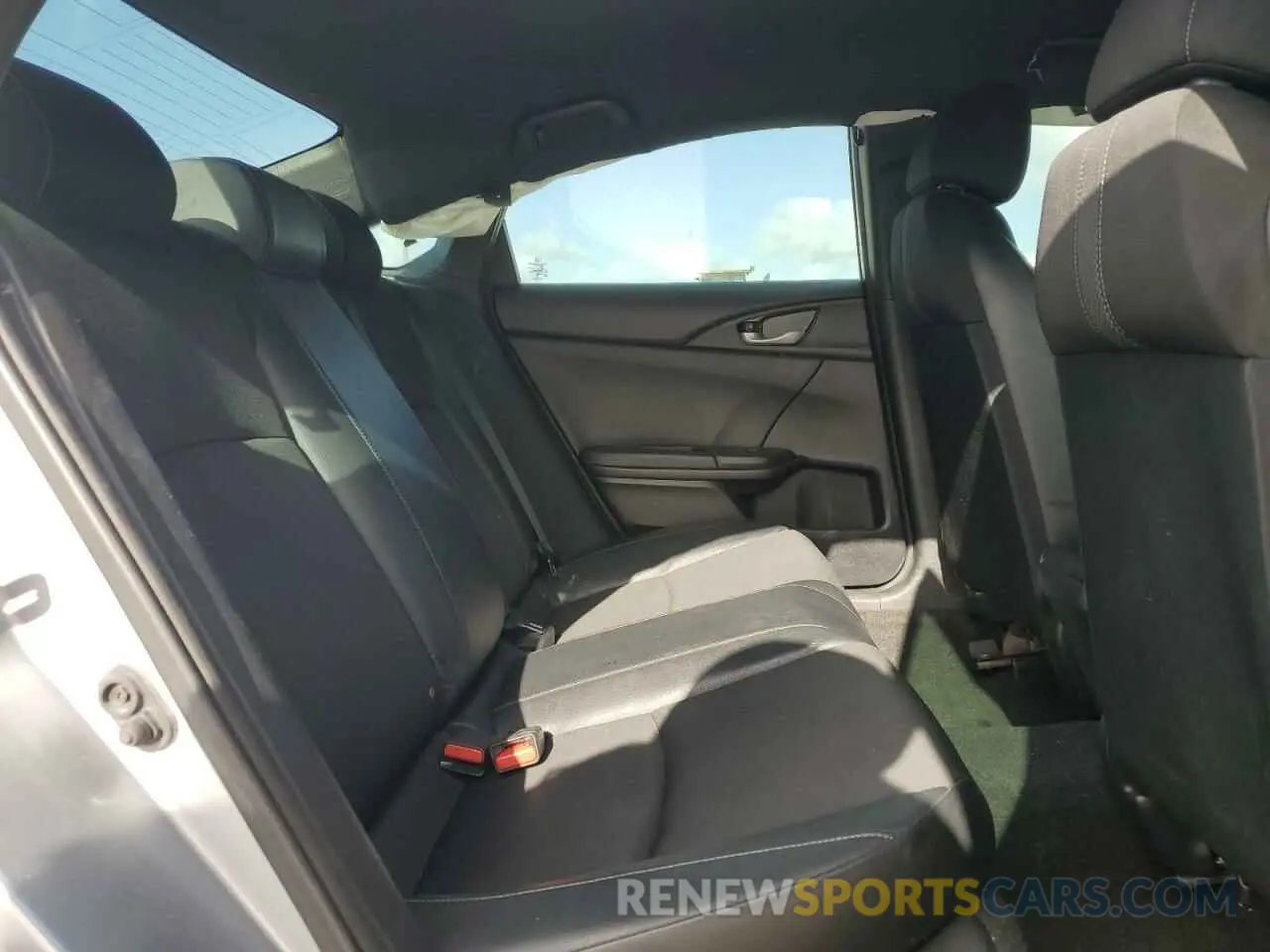 10 Photograph of a damaged car 2HGFC2F82KH520050 HONDA CIVIC 2019