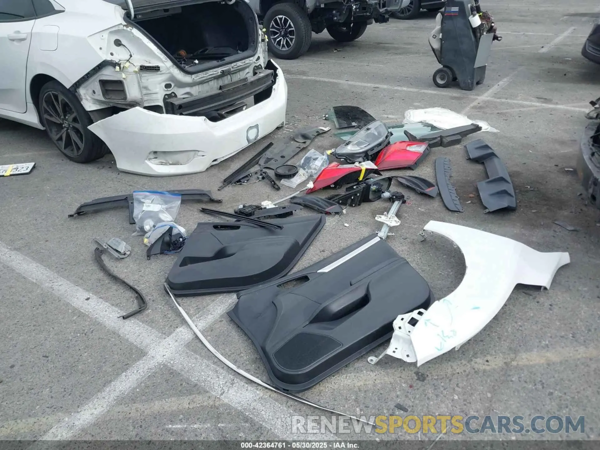12 Photograph of a damaged car 2HGFC2F82KH539469 HONDA CIVIC 2019