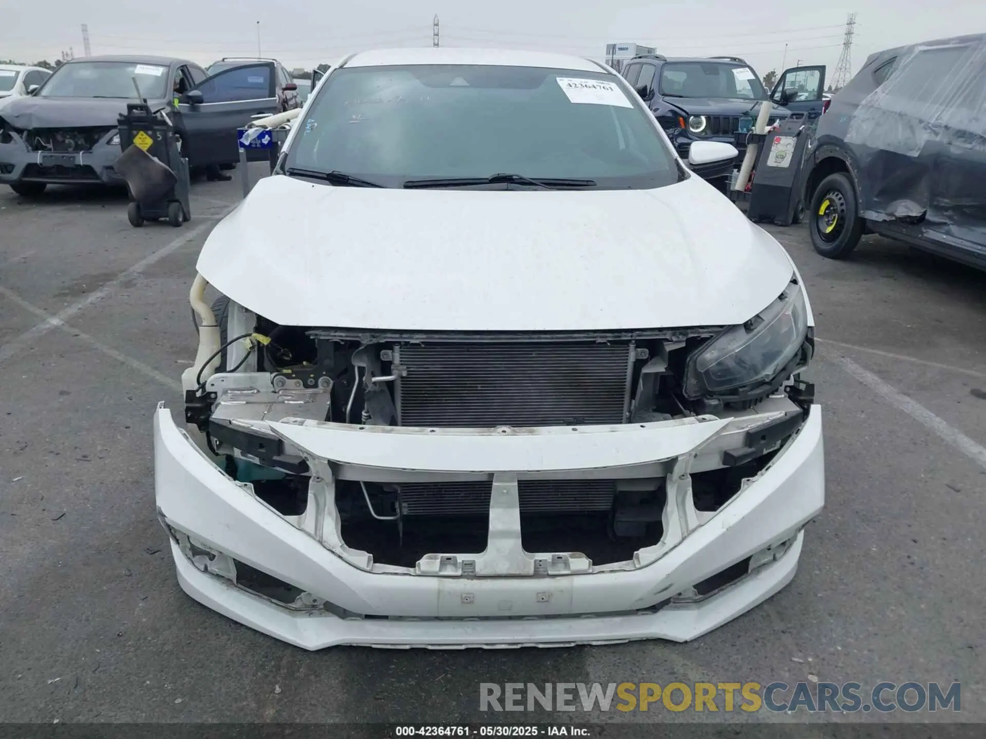 13 Photograph of a damaged car 2HGFC2F82KH539469 HONDA CIVIC 2019