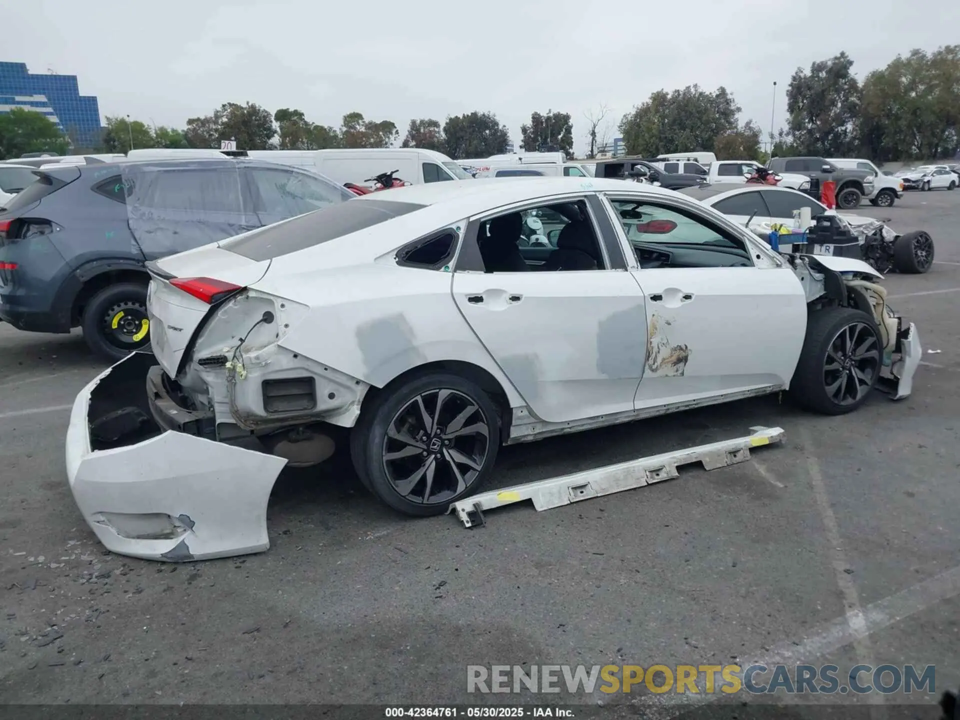 14 Photograph of a damaged car 2HGFC2F82KH539469 HONDA CIVIC 2019