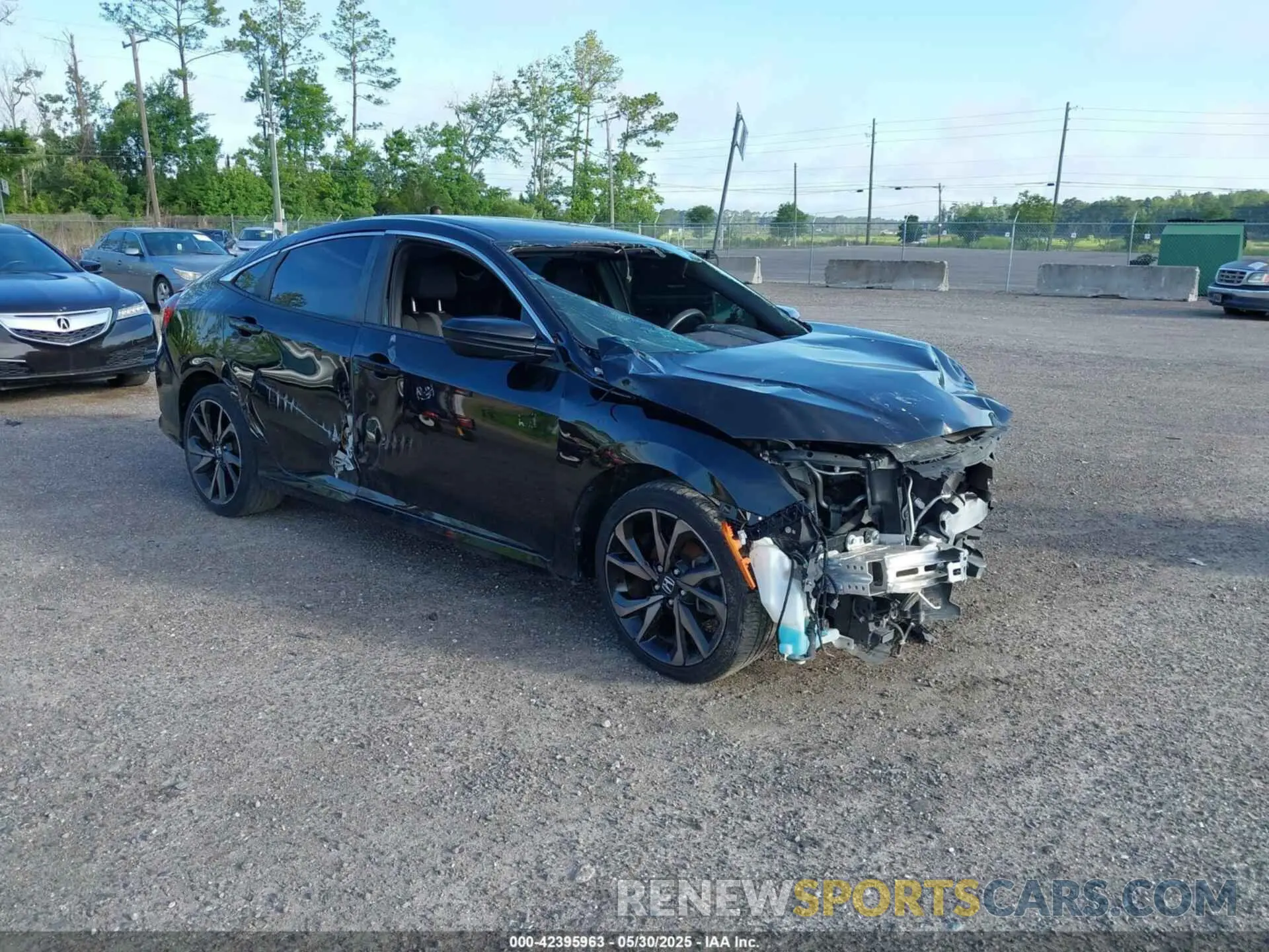 1 Photograph of a damaged car 2HGFC2F82KH553176 HONDA CIVIC 2019
