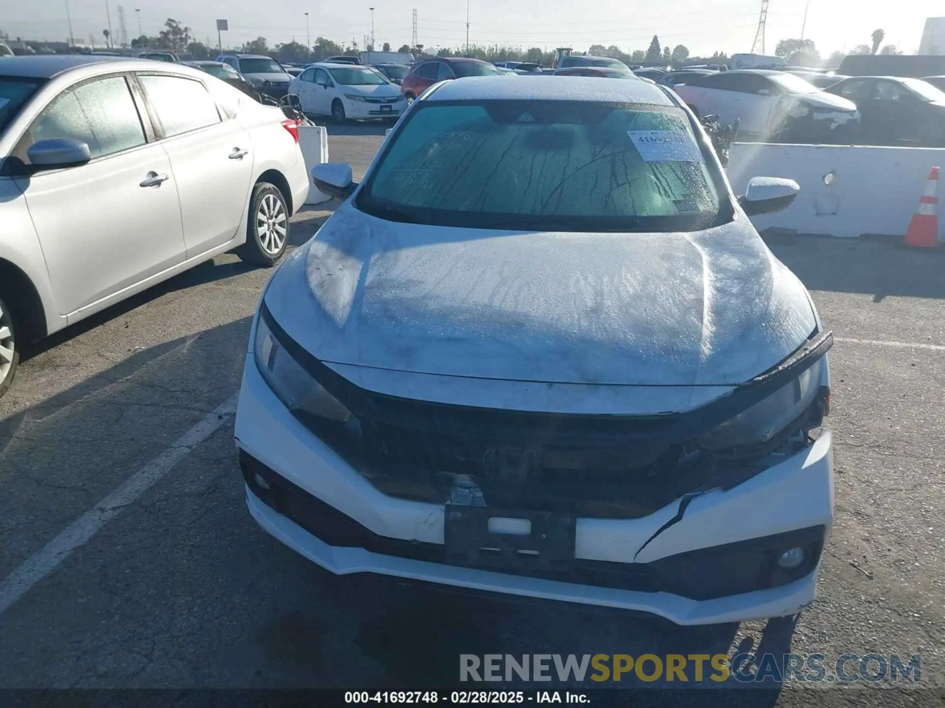 12 Photograph of a damaged car 2HGFC2F82KH601372 HONDA CIVIC 2019
