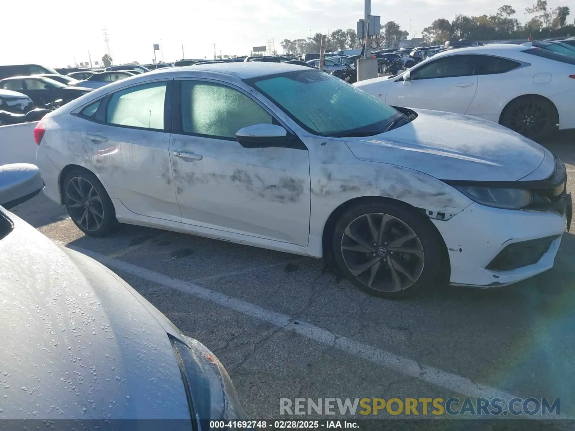13 Photograph of a damaged car 2HGFC2F82KH601372 HONDA CIVIC 2019