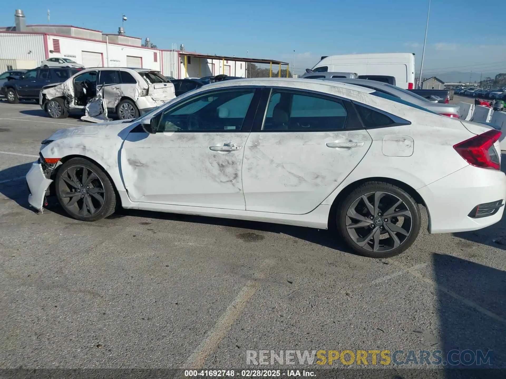 14 Photograph of a damaged car 2HGFC2F82KH601372 HONDA CIVIC 2019