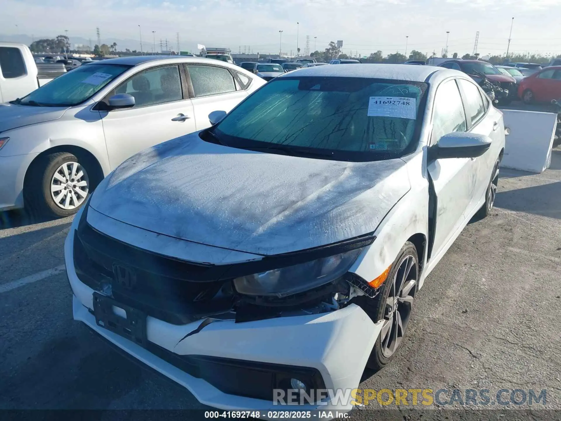 2 Photograph of a damaged car 2HGFC2F82KH601372 HONDA CIVIC 2019