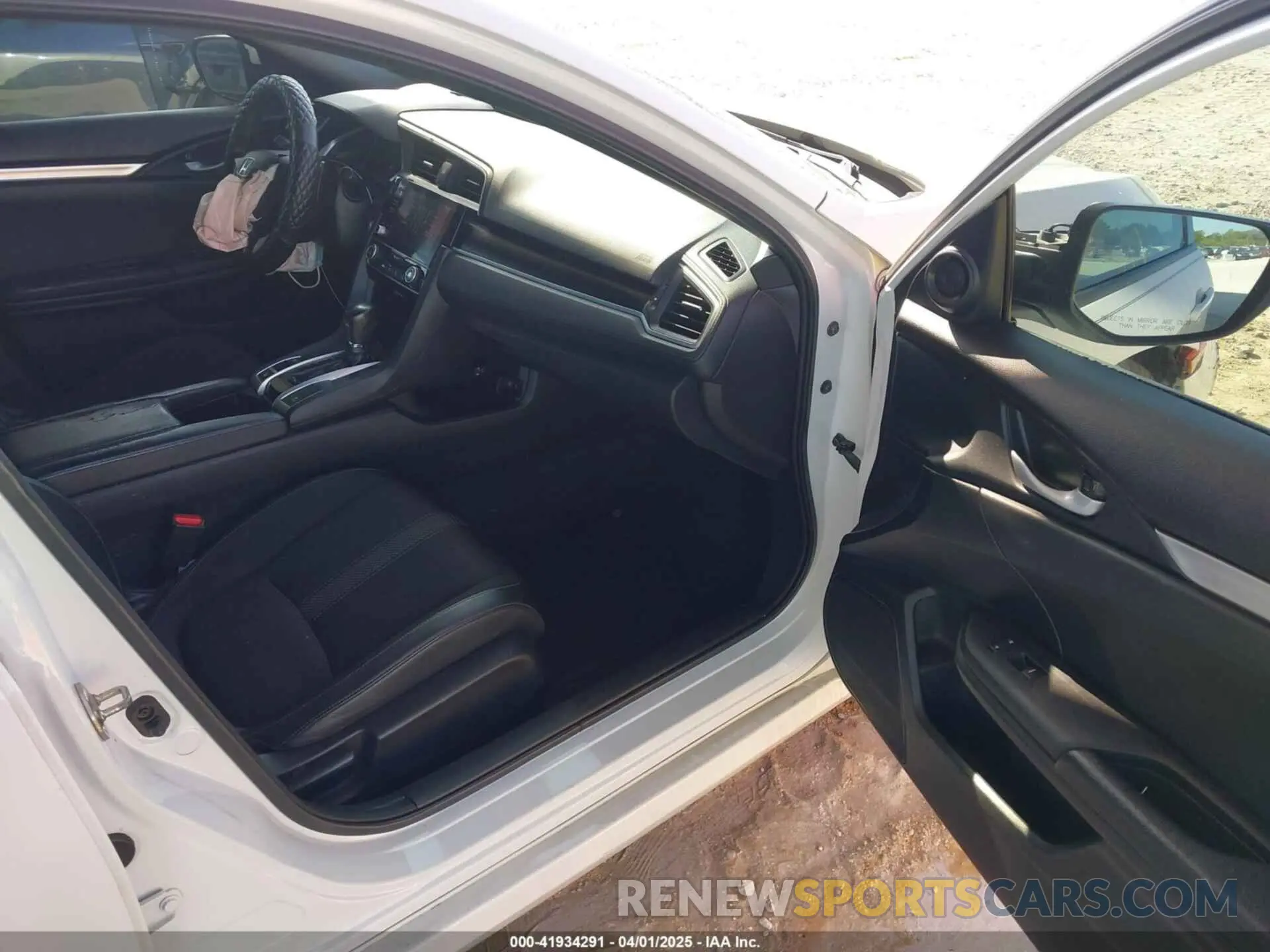 5 Photograph of a damaged car 2HGFC2F83KH509185 HONDA CIVIC 2019