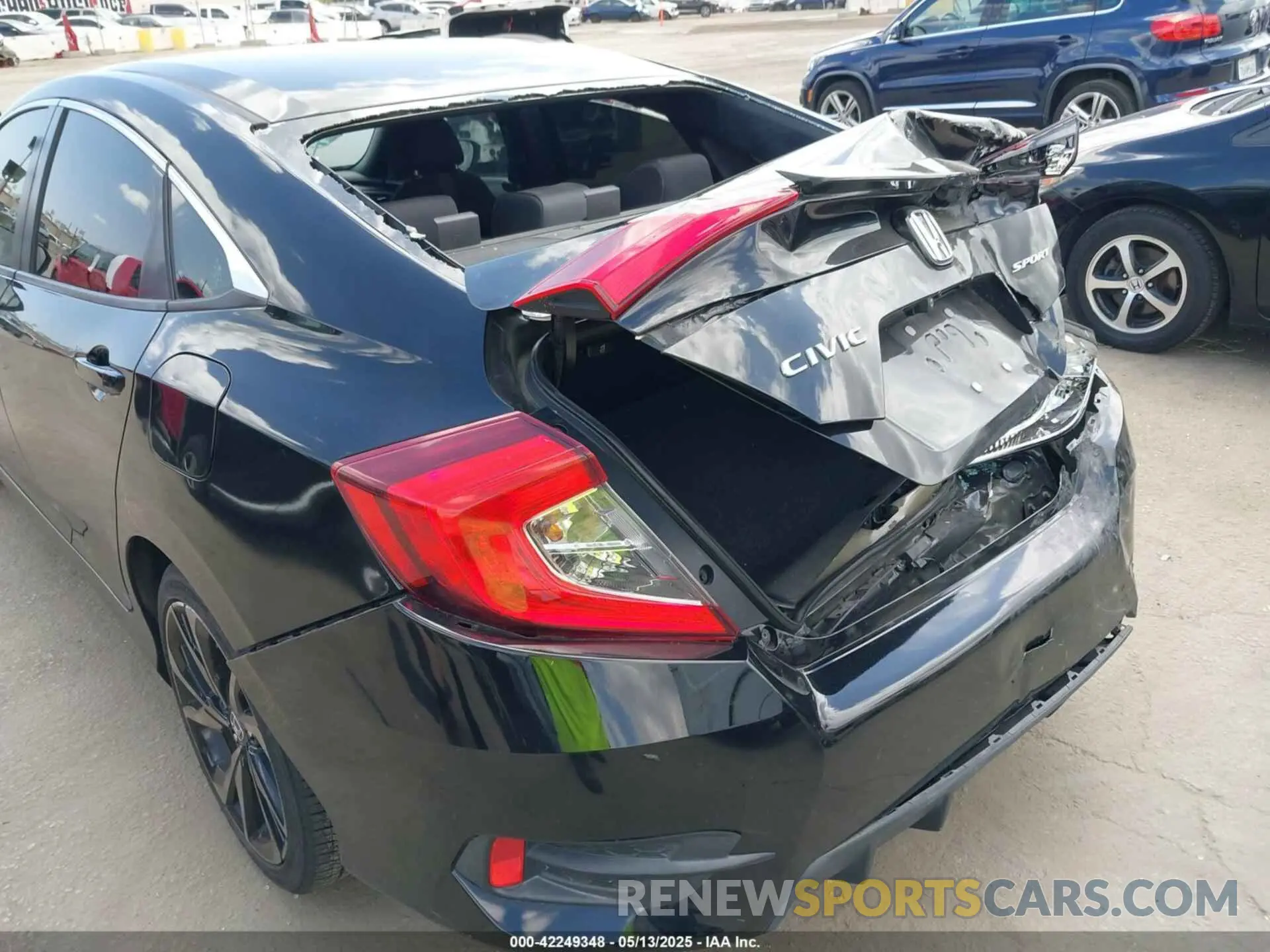 6 Photograph of a damaged car 2HGFC2F83KH521367 HONDA CIVIC 2019