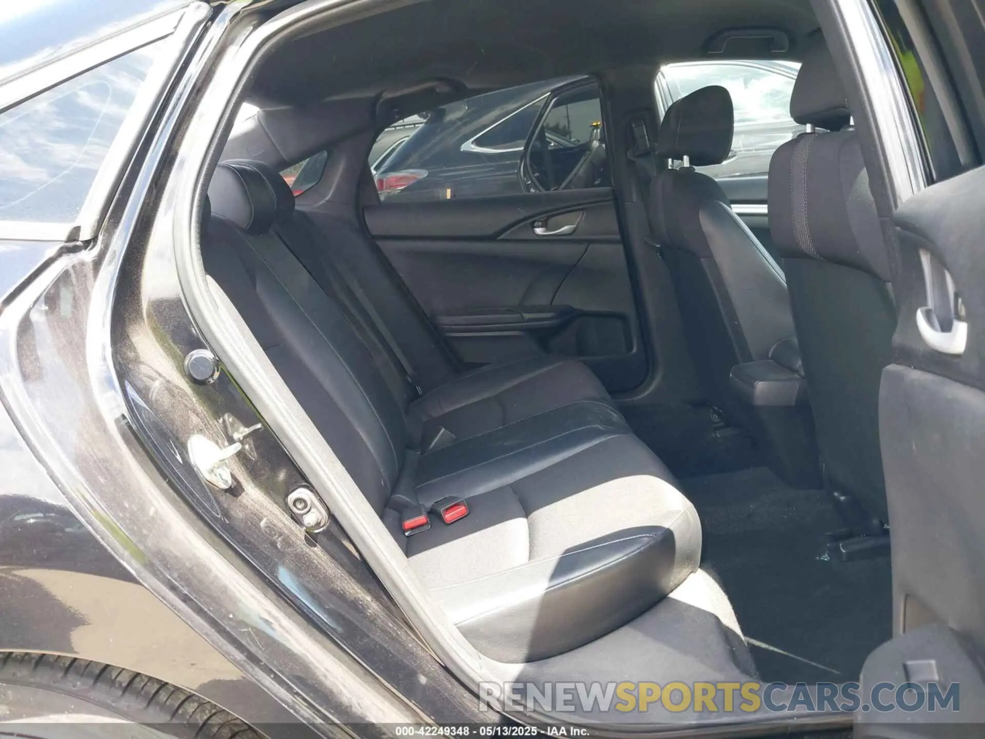 8 Photograph of a damaged car 2HGFC2F83KH521367 HONDA CIVIC 2019