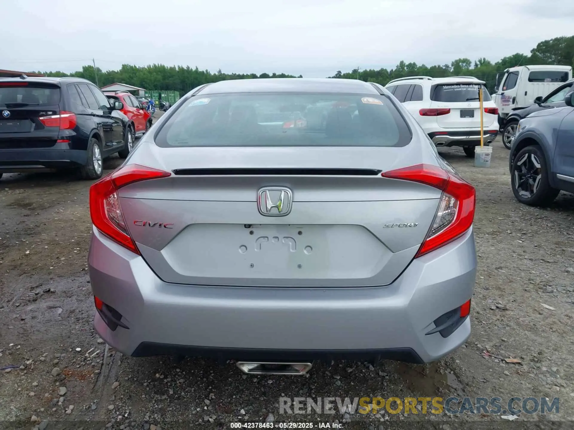 16 Photograph of a damaged car 2HGFC2F83KH527766 HONDA CIVIC 2019