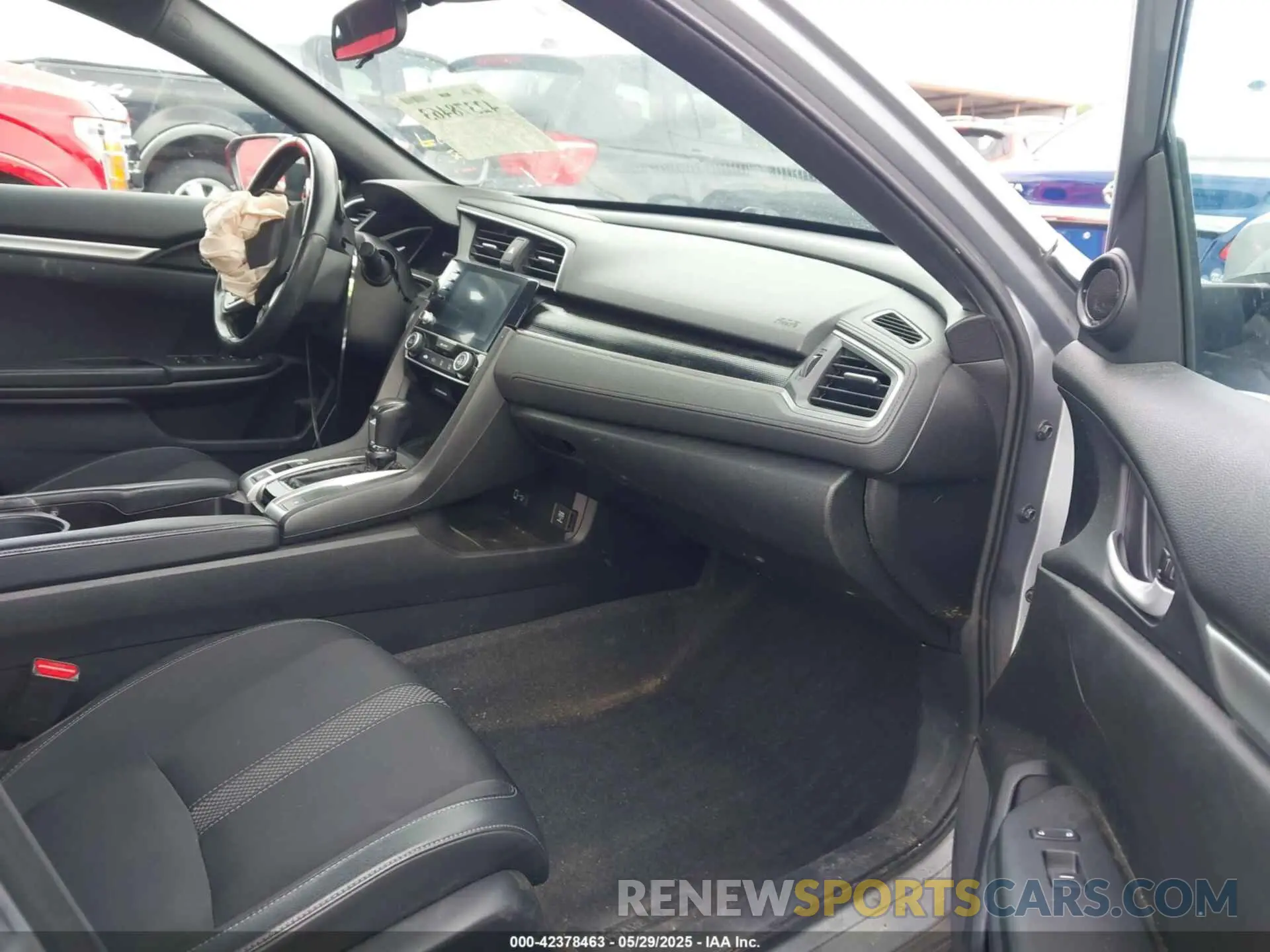 5 Photograph of a damaged car 2HGFC2F83KH527766 HONDA CIVIC 2019