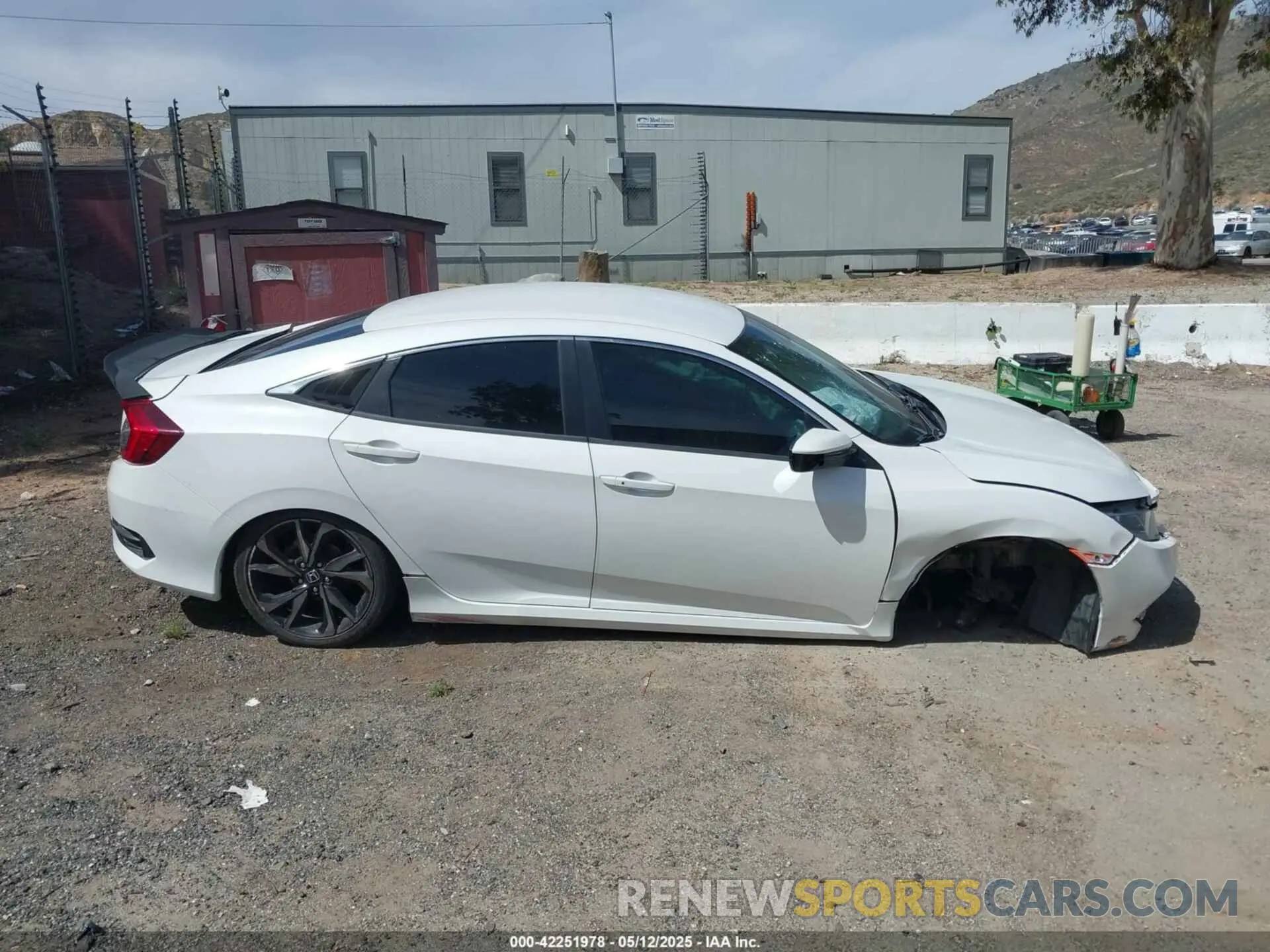 12 Photograph of a damaged car 2HGFC2F83KH543756 HONDA CIVIC 2019