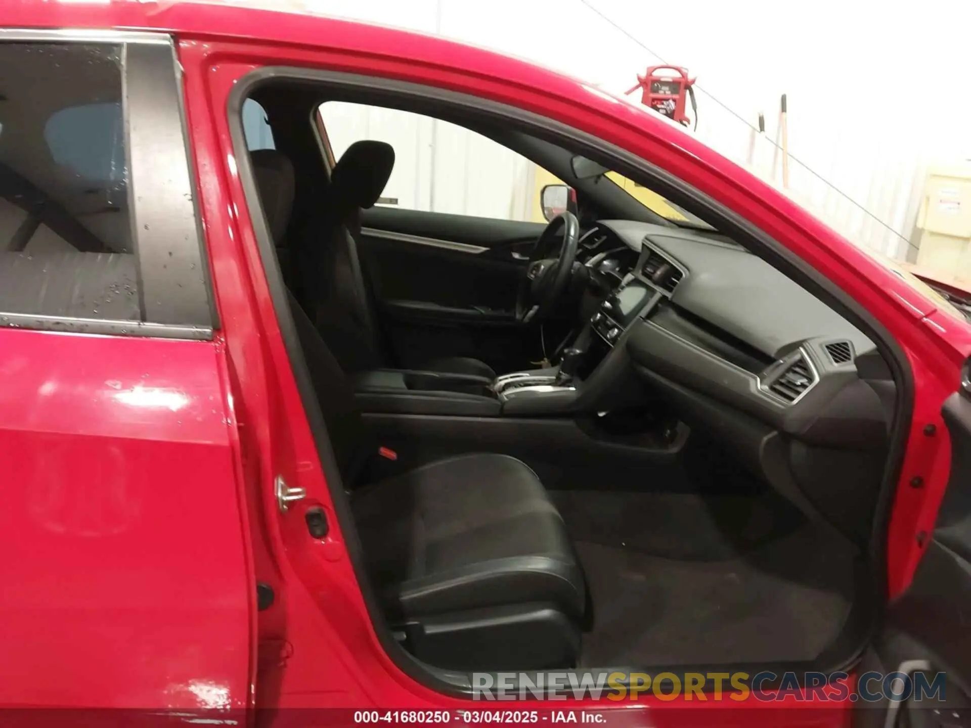 5 Photograph of a damaged car 2HGFC2F83KH552019 HONDA CIVIC 2019