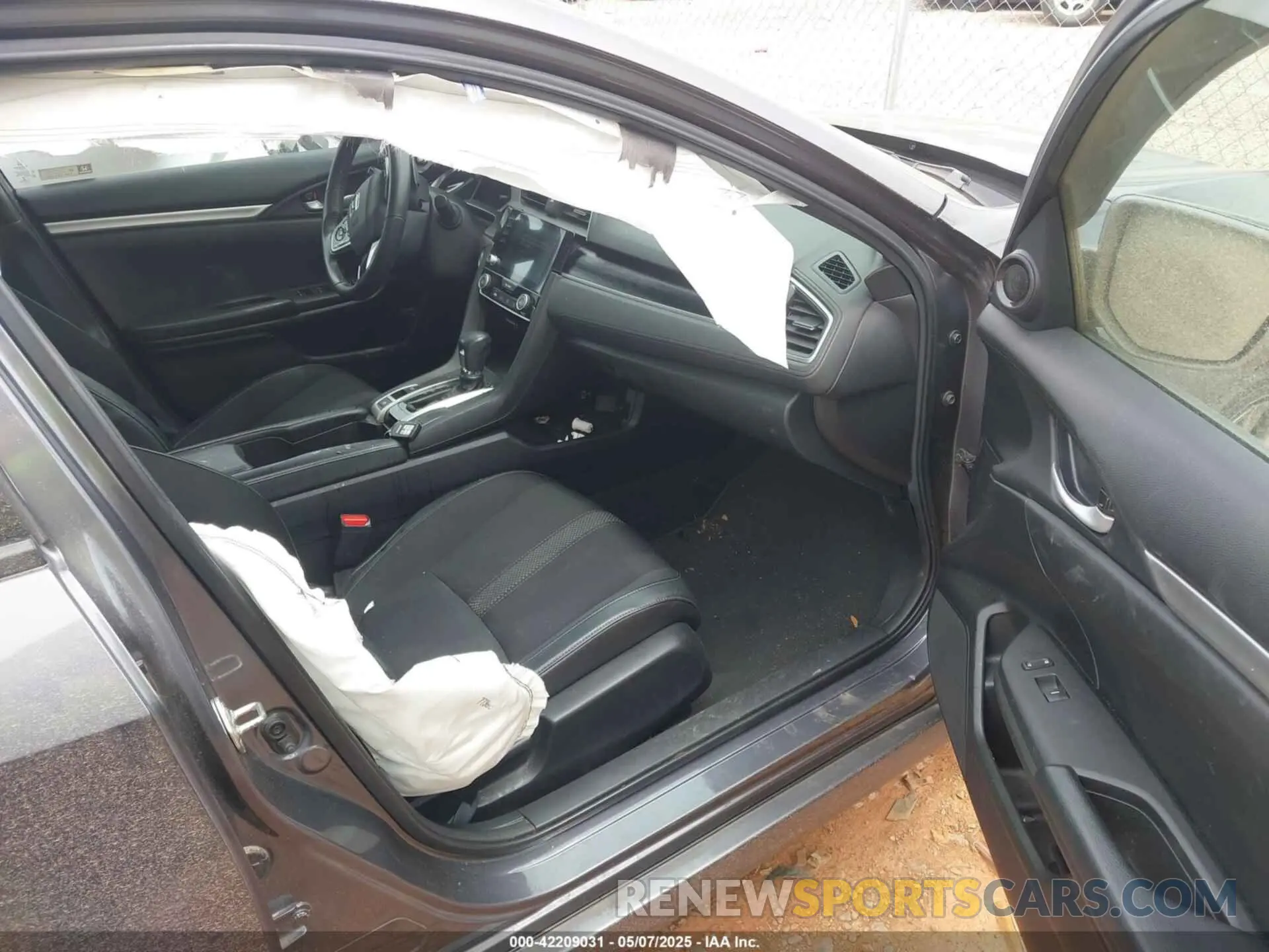 5 Photograph of a damaged car 2HGFC2F83KH562064 HONDA CIVIC 2019