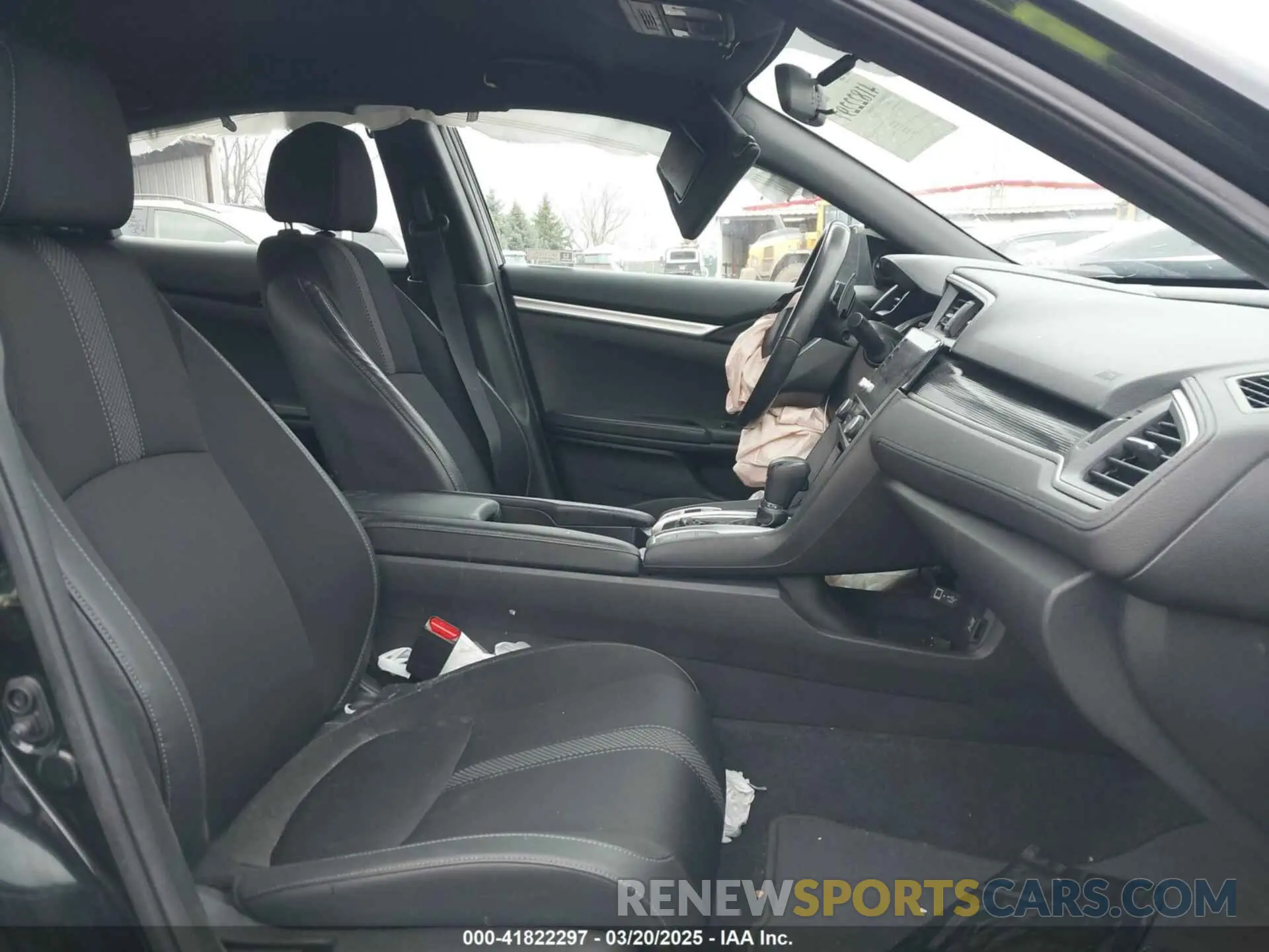 5 Photograph of a damaged car 2HGFC2F83KH566955 HONDA CIVIC 2019