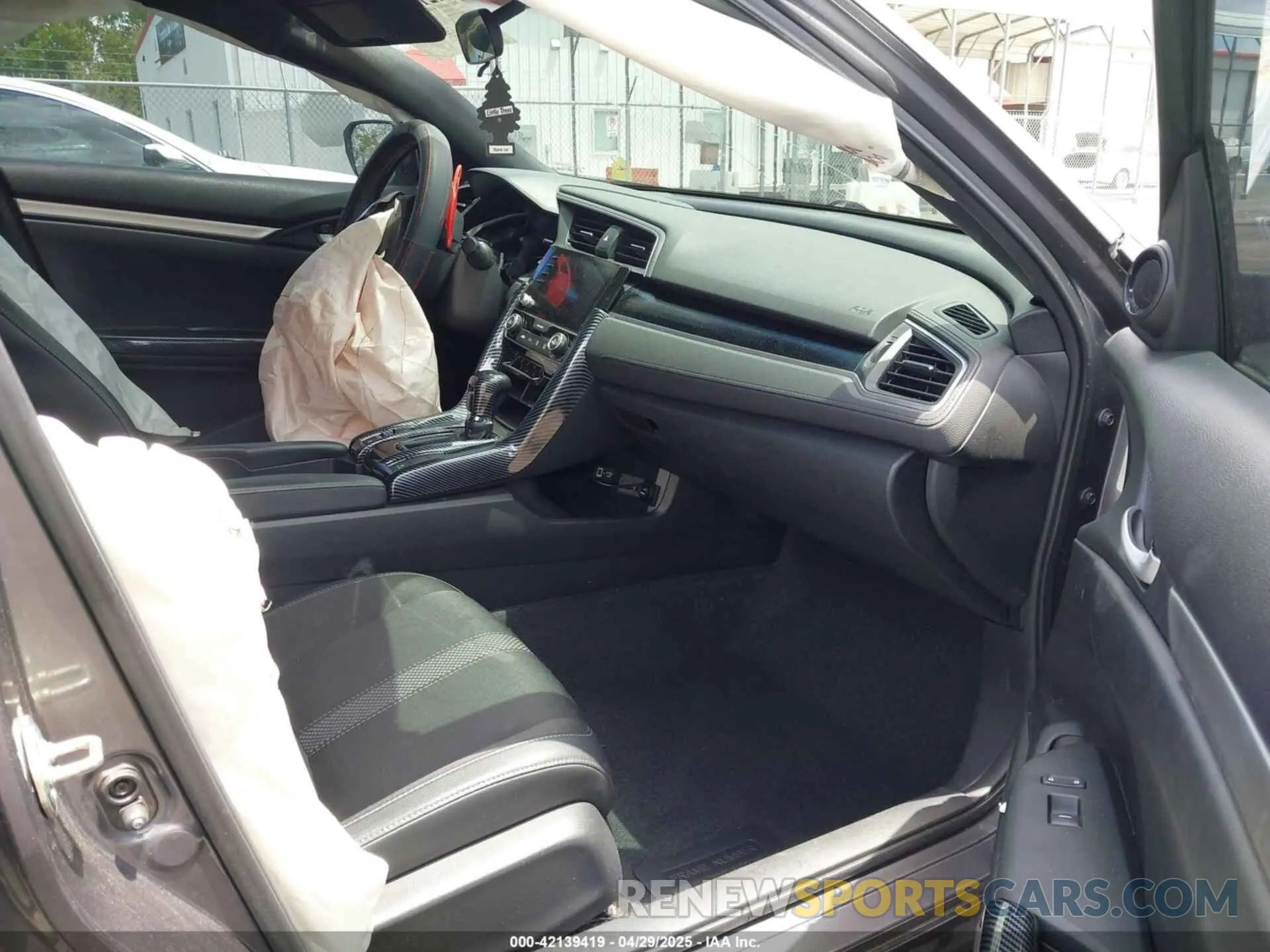 5 Photograph of a damaged car 2HGFC2F83KH590804 HONDA CIVIC 2019