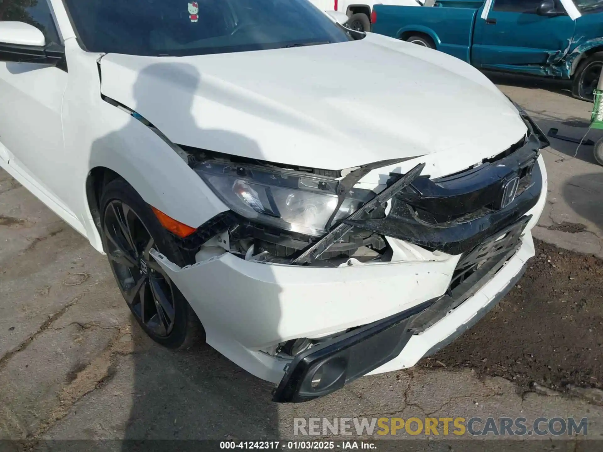 18 Photograph of a damaged car 2HGFC2F84KH523029 HONDA CIVIC 2019