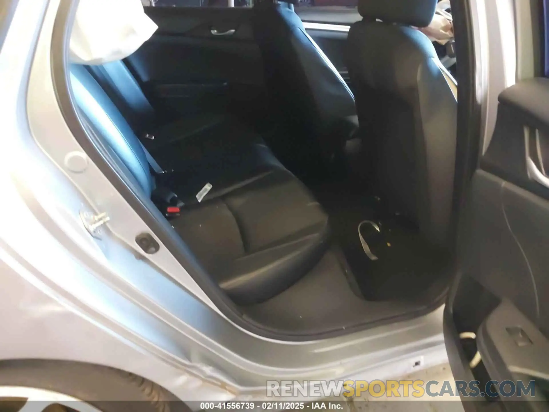 8 Photograph of a damaged car 2HGFC2F84KH576619 HONDA CIVIC 2019