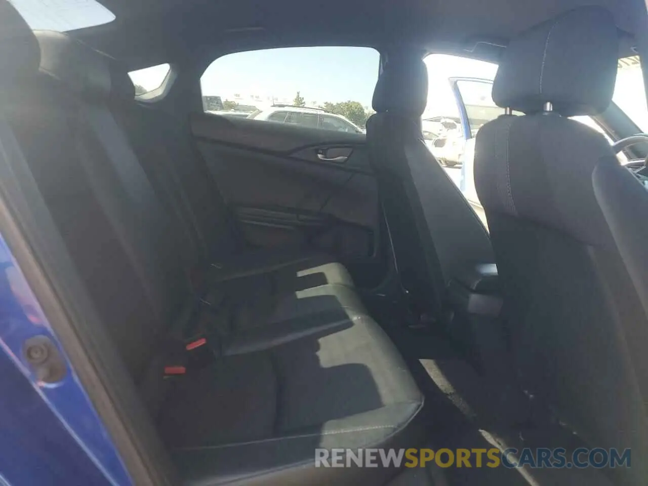 10 Photograph of a damaged car 2HGFC2F84KH586275 HONDA CIVIC 2019