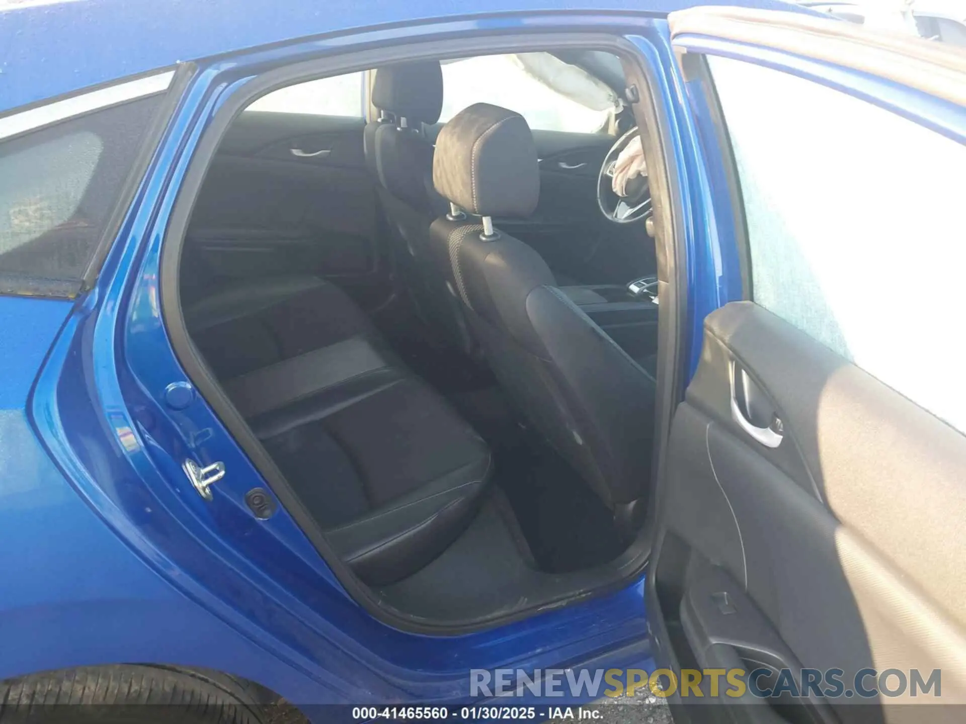 8 Photograph of a damaged car 2HGFC2F84KH586468 HONDA CIVIC 2019