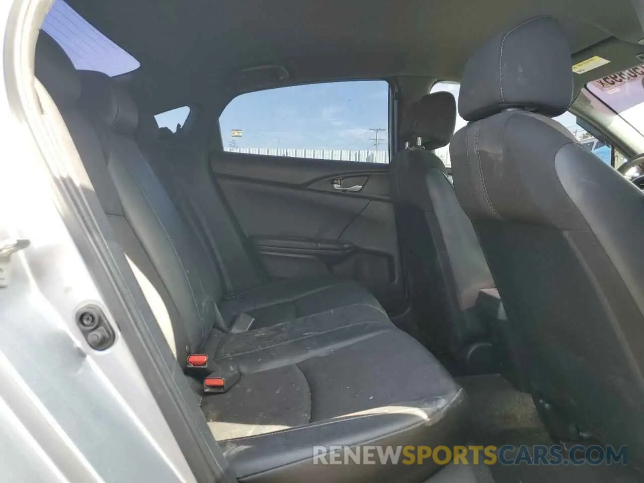 10 Photograph of a damaged car 2HGFC2F85KH502724 HONDA CIVIC 2019