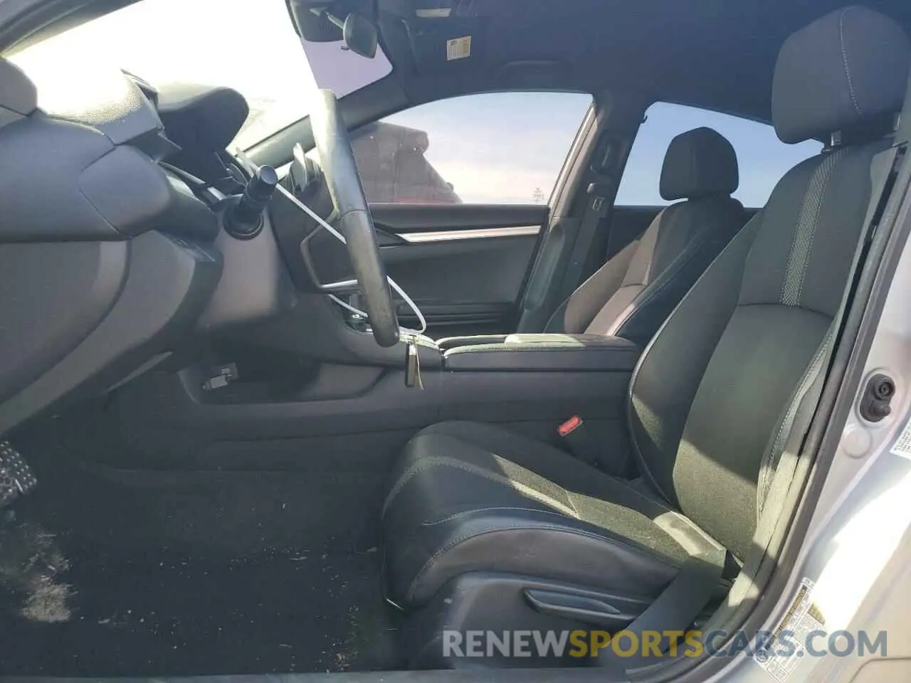 7 Photograph of a damaged car 2HGFC2F85KH502724 HONDA CIVIC 2019