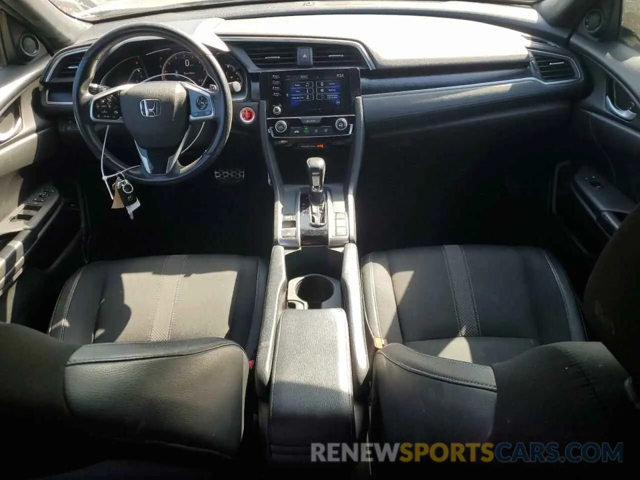 8 Photograph of a damaged car 2HGFC2F85KH528160 HONDA CIVIC 2019