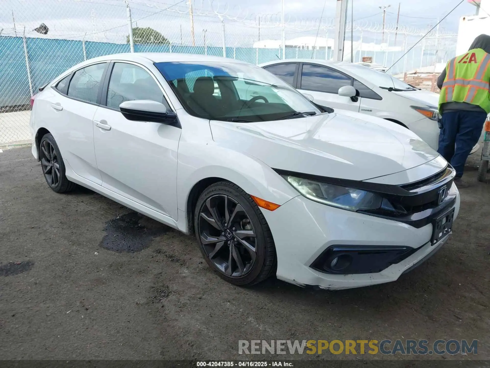 1 Photograph of a damaged car 2HGFC2F85KH539451 HONDA CIVIC 2019