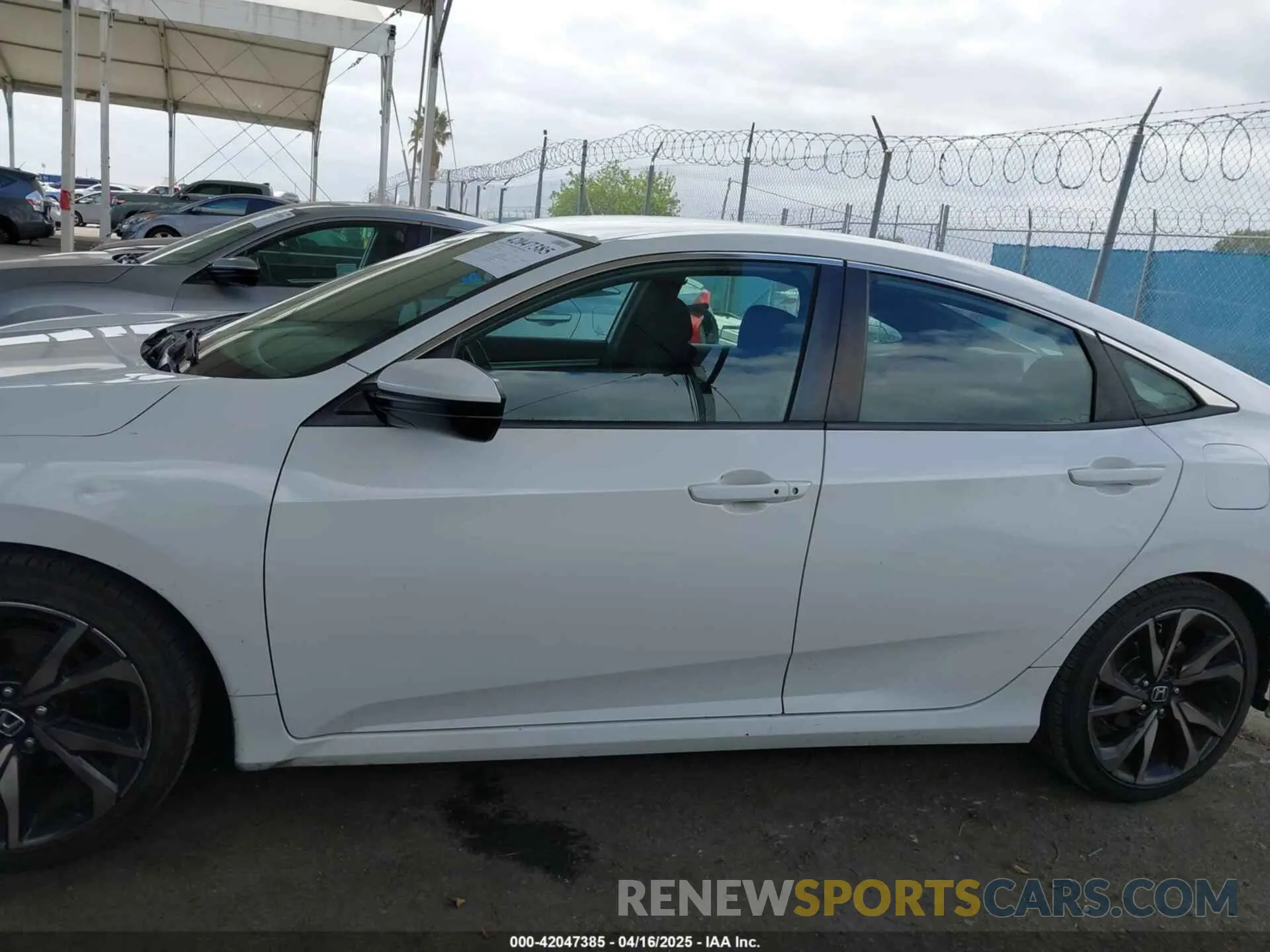 14 Photograph of a damaged car 2HGFC2F85KH539451 HONDA CIVIC 2019