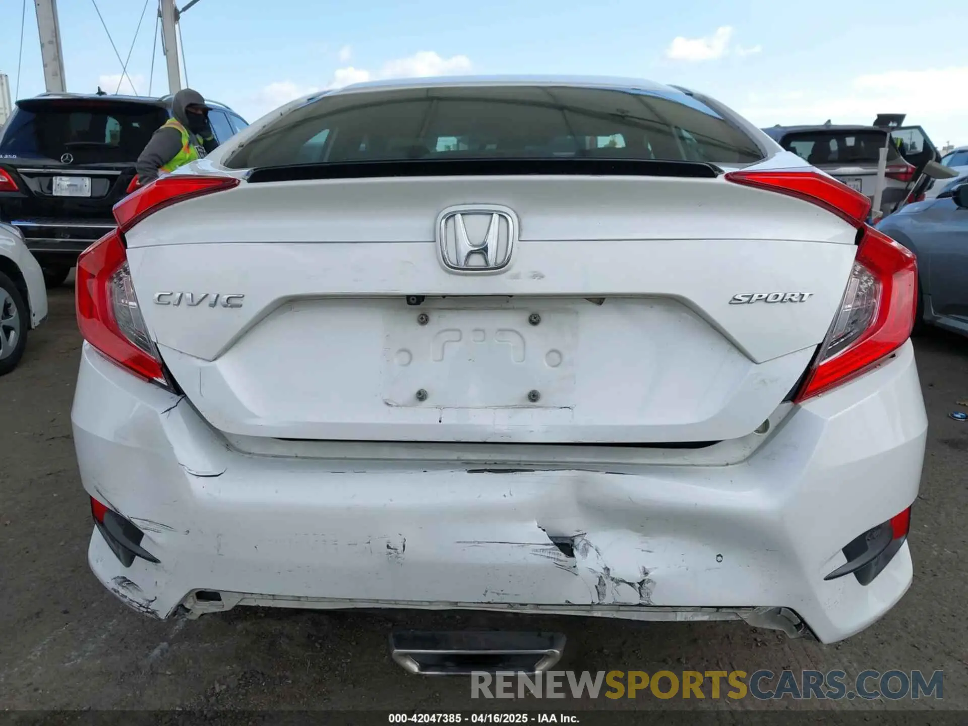 6 Photograph of a damaged car 2HGFC2F85KH539451 HONDA CIVIC 2019
