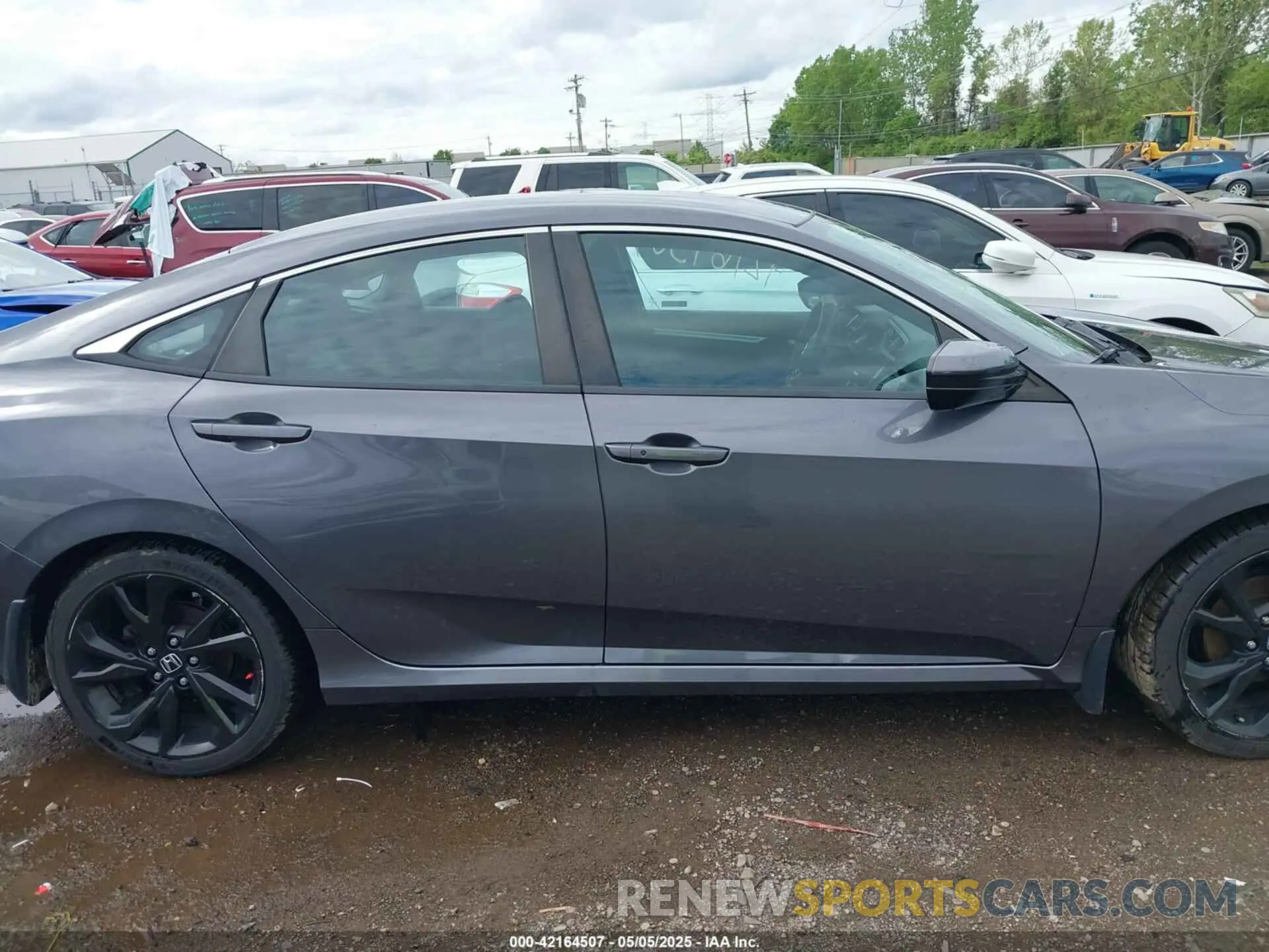 13 Photograph of a damaged car 2HGFC2F85KH547226 HONDA CIVIC 2019