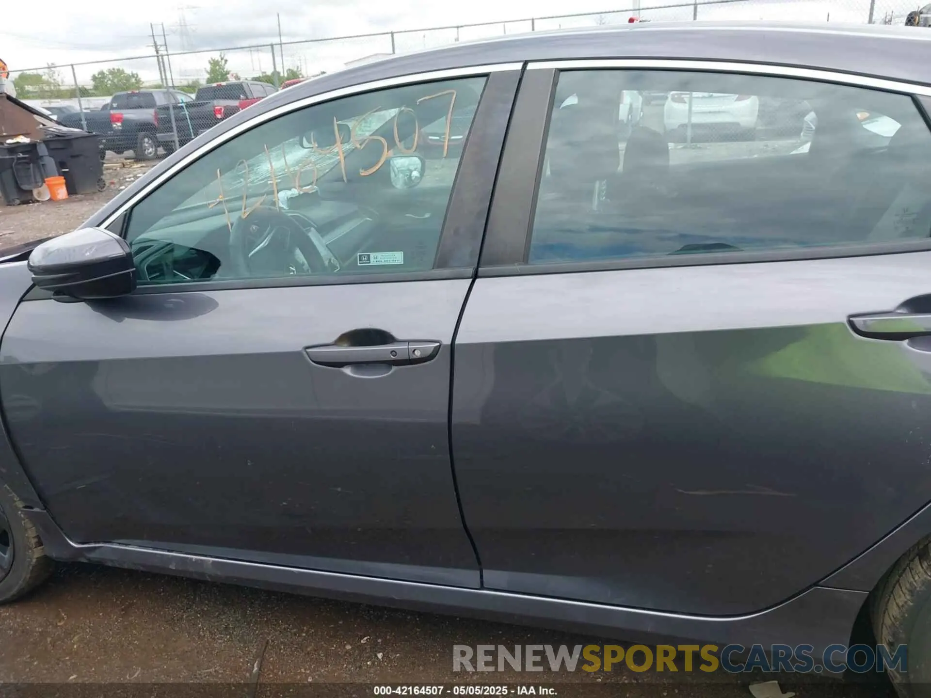 14 Photograph of a damaged car 2HGFC2F85KH547226 HONDA CIVIC 2019