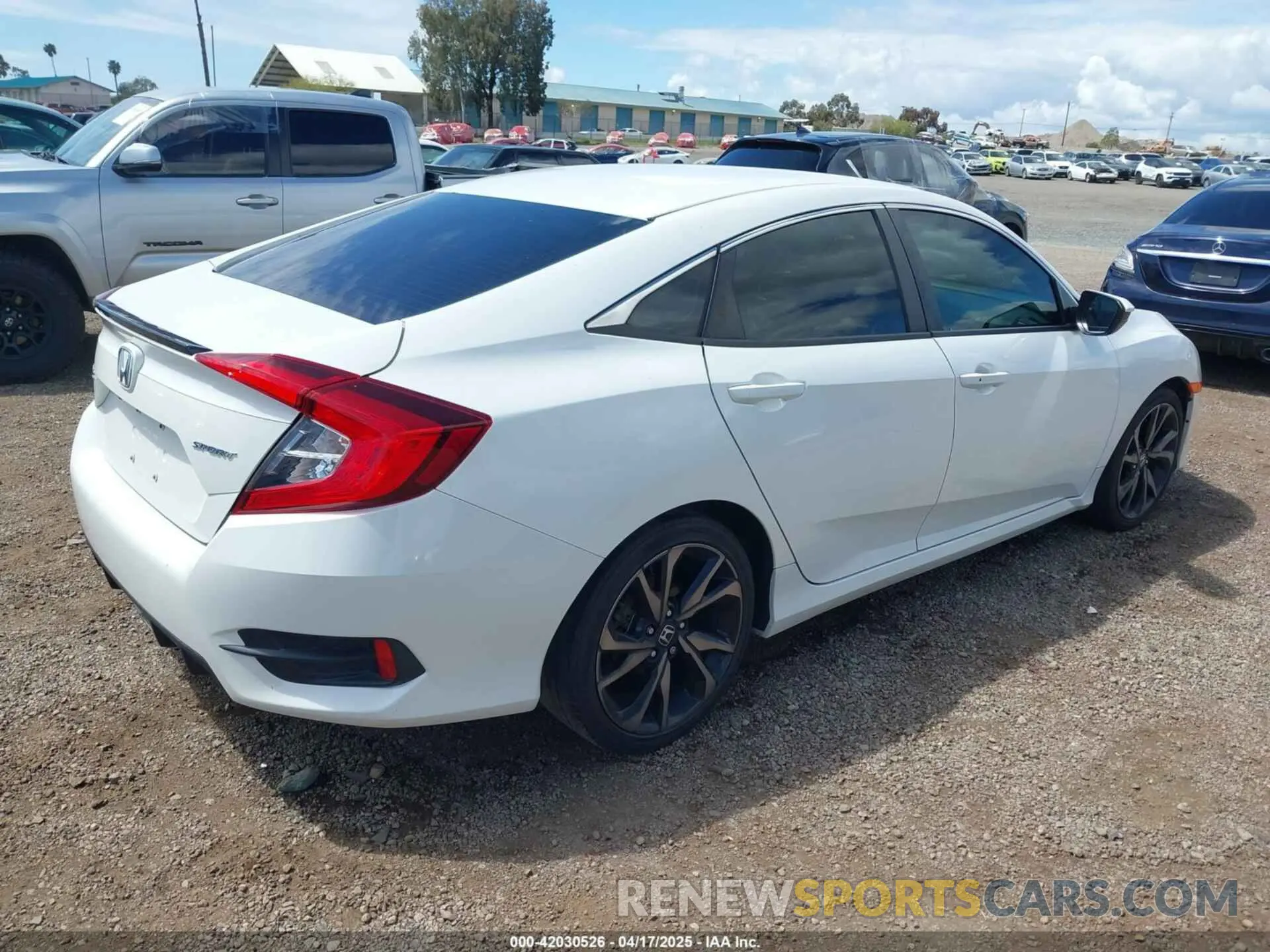 4 Photograph of a damaged car 2HGFC2F85KH600037 HONDA CIVIC 2019