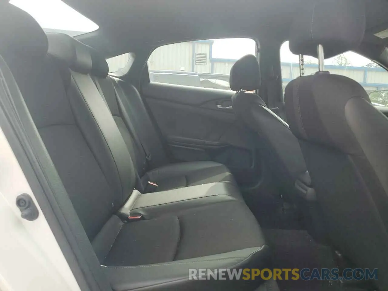 10 Photograph of a damaged car 2HGFC2F85KH600913 HONDA CIVIC 2019
