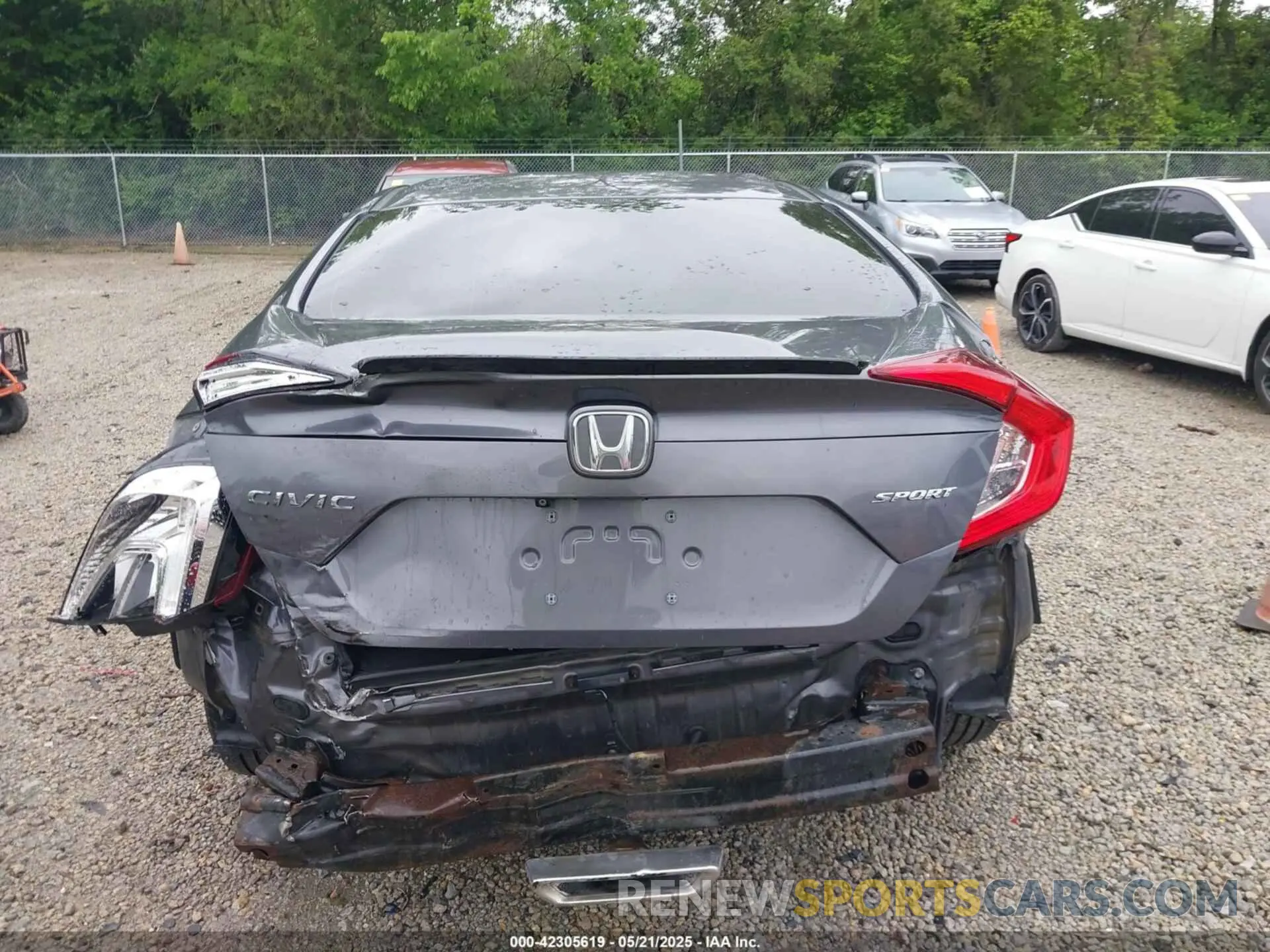 16 Photograph of a damaged car 2HGFC2F86KH517880 HONDA CIVIC 2019