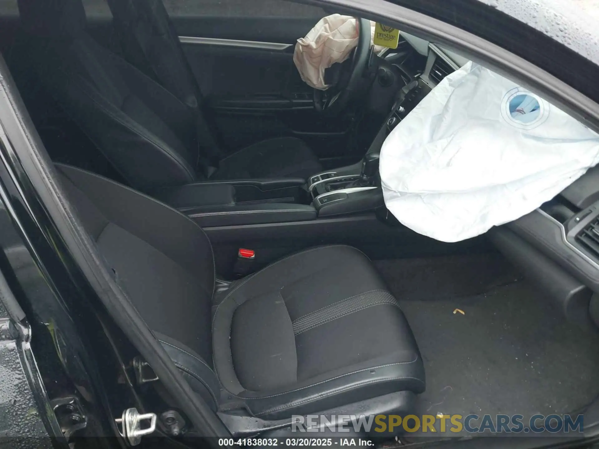 5 Photograph of a damaged car 2HGFC2F86KH566920 HONDA CIVIC 2019