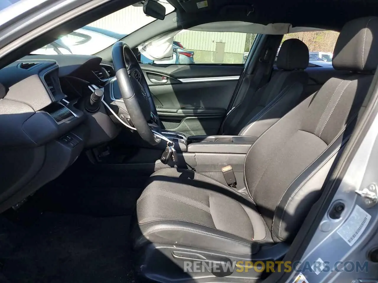 7 Photograph of a damaged car 2HGFC2F86KH602444 HONDA CIVIC 2019