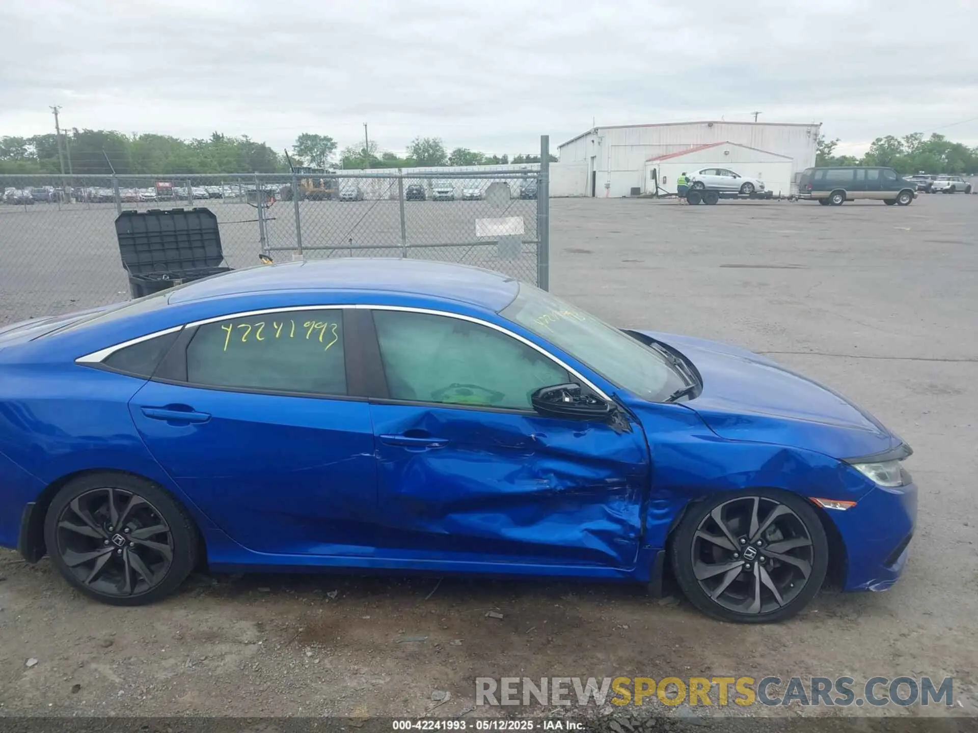 13 Photograph of a damaged car 2HGFC2F87KH562570 HONDA CIVIC 2019