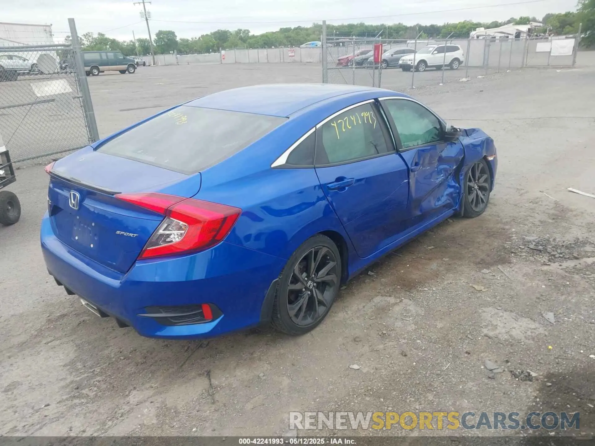 4 Photograph of a damaged car 2HGFC2F87KH562570 HONDA CIVIC 2019
