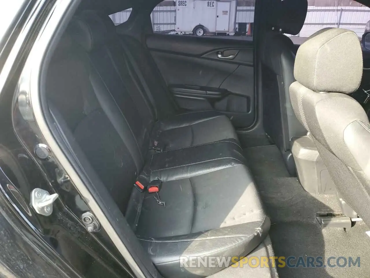 10 Photograph of a damaged car 2HGFC2F87KH584813 HONDA CIVIC 2019