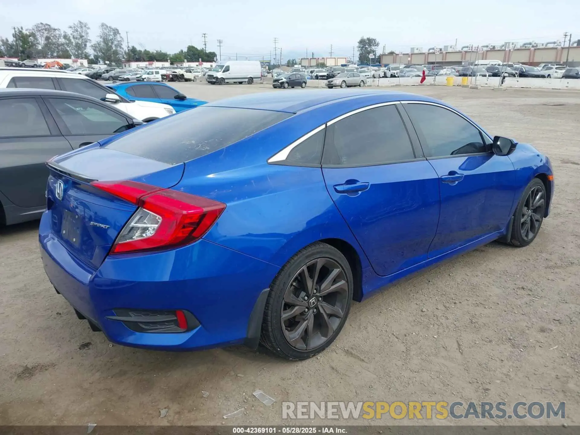 4 Photograph of a damaged car 2HGFC2F88KH504077 HONDA CIVIC 2019