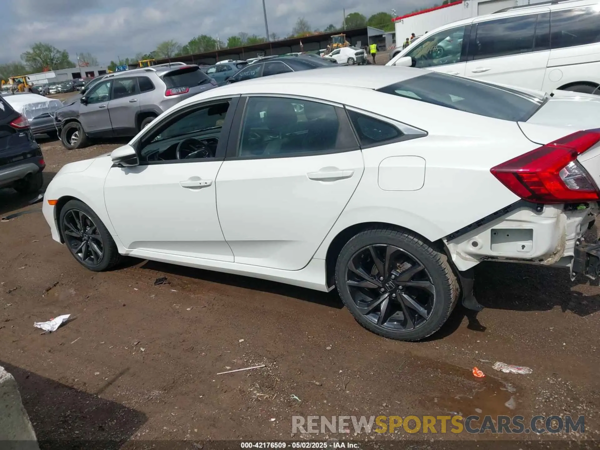 14 Photograph of a damaged car 2HGFC2F88KH529643 HONDA CIVIC 2019