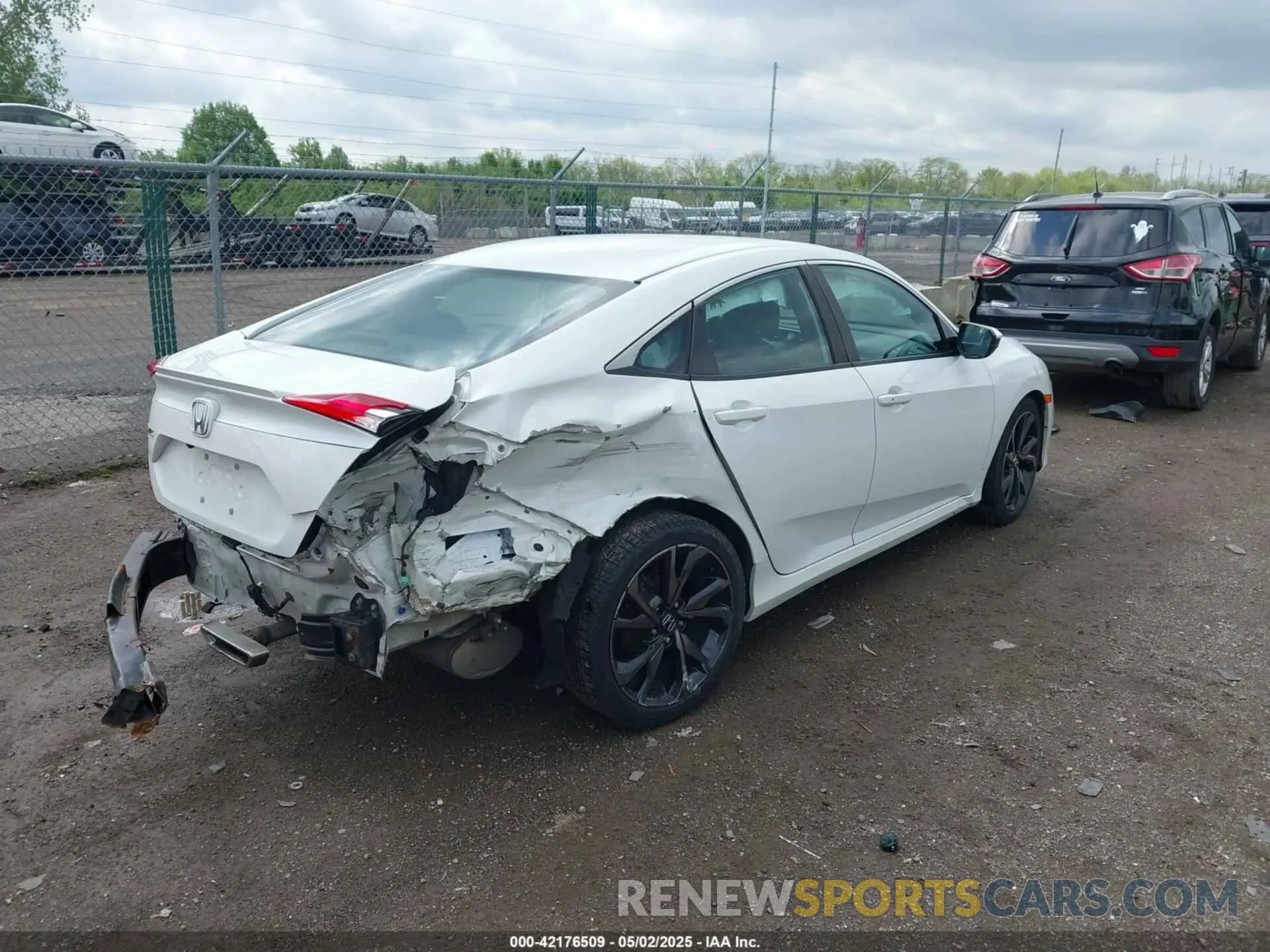 4 Photograph of a damaged car 2HGFC2F88KH529643 HONDA CIVIC 2019