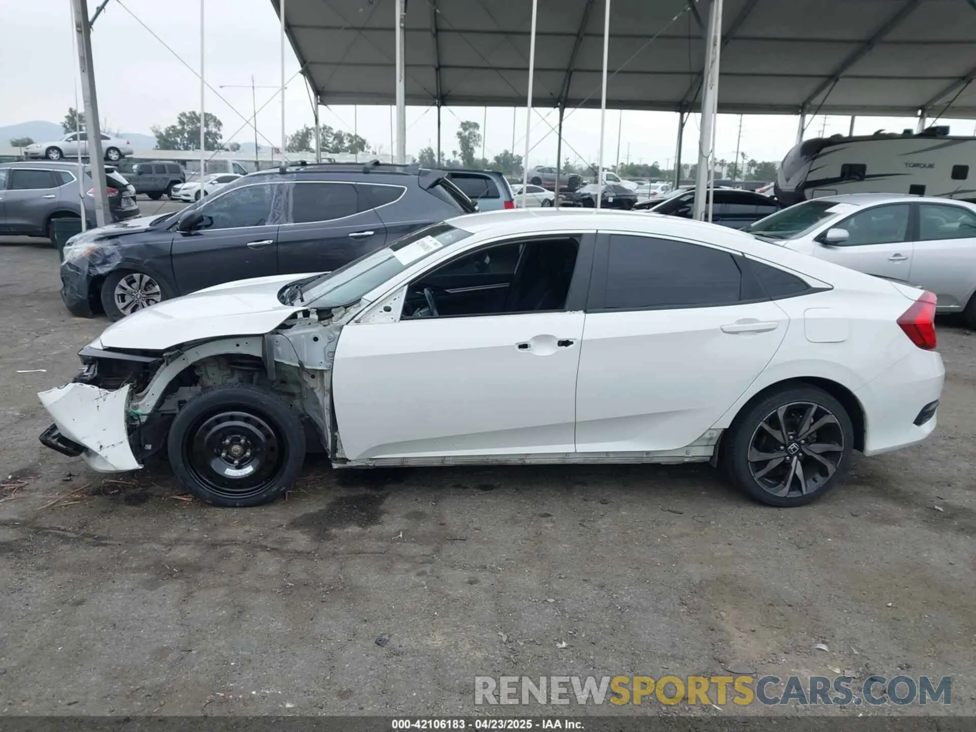 15 Photograph of a damaged car 2HGFC2F88KH533501 HONDA CIVIC 2019